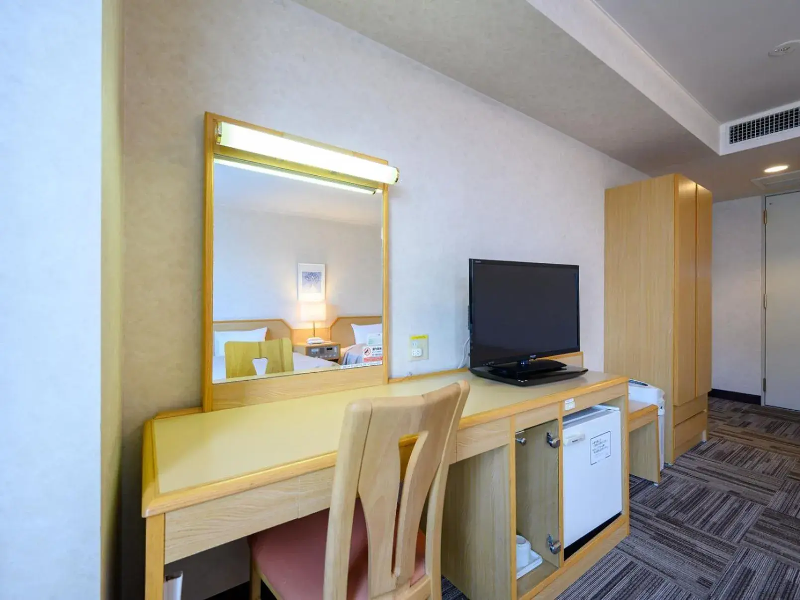 Standard Twin Room - Non-Smoking in Iga Ueno City Hotel Standard Twin Room - Non-Smoking in Iga Ueno City Hotel