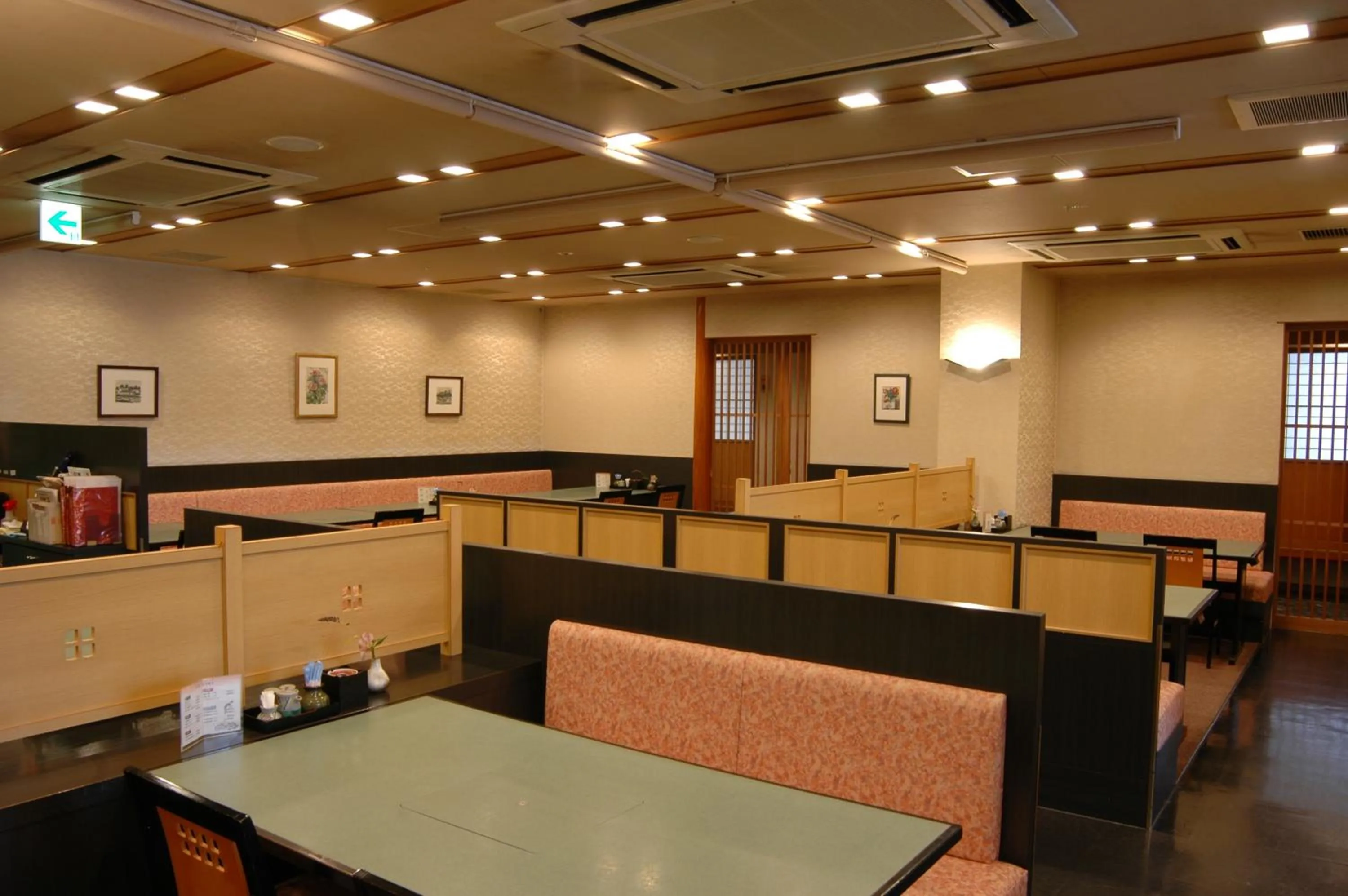 Restaurant/places to eat in Iga Ueno City Hotel