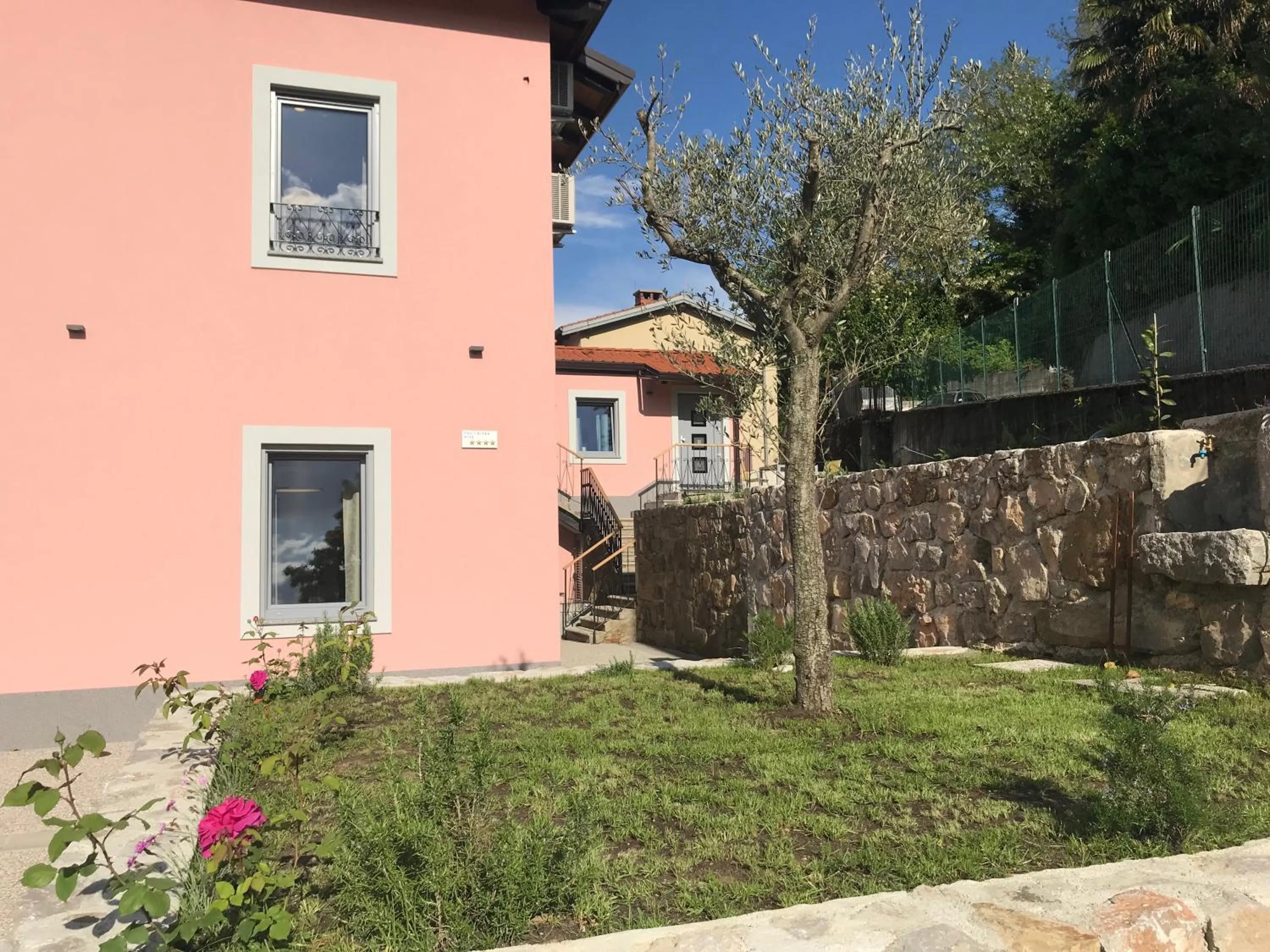 Property building in Vila Burbonka