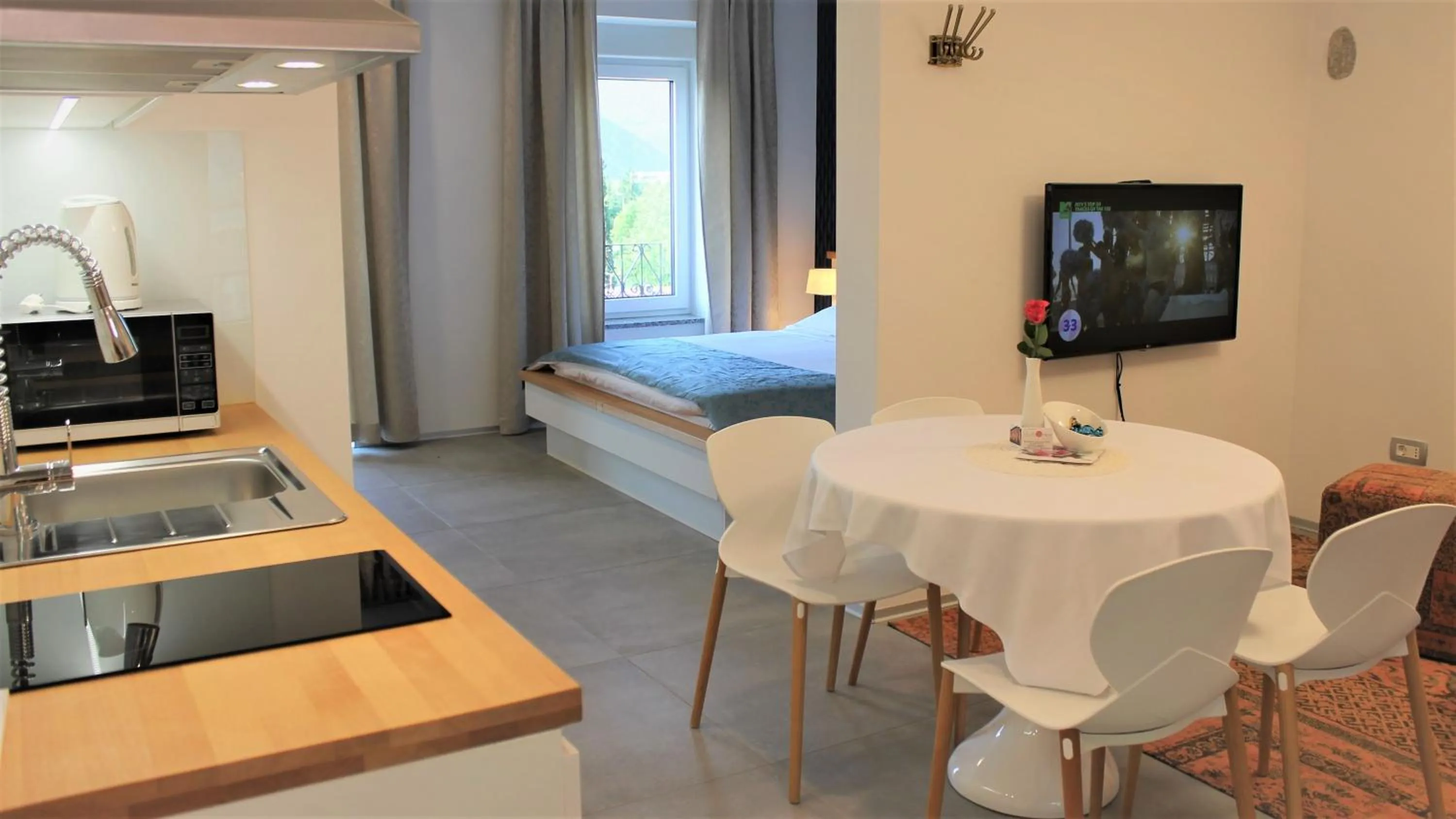 TV and multimedia, Bed in Vila Burbonka