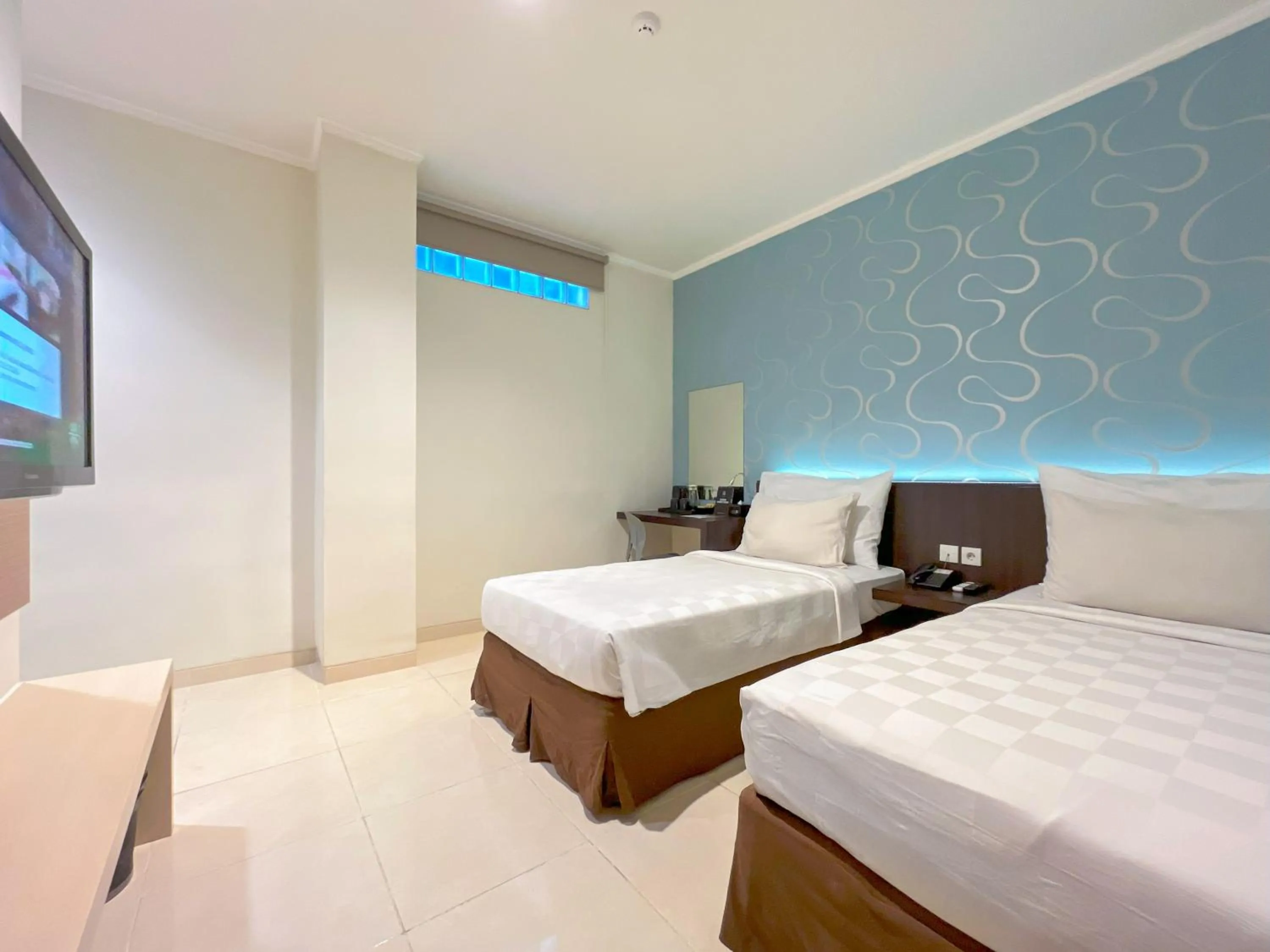 Bedroom, Bed in Hotel 88 Embong Kenongo - Kayun By WH