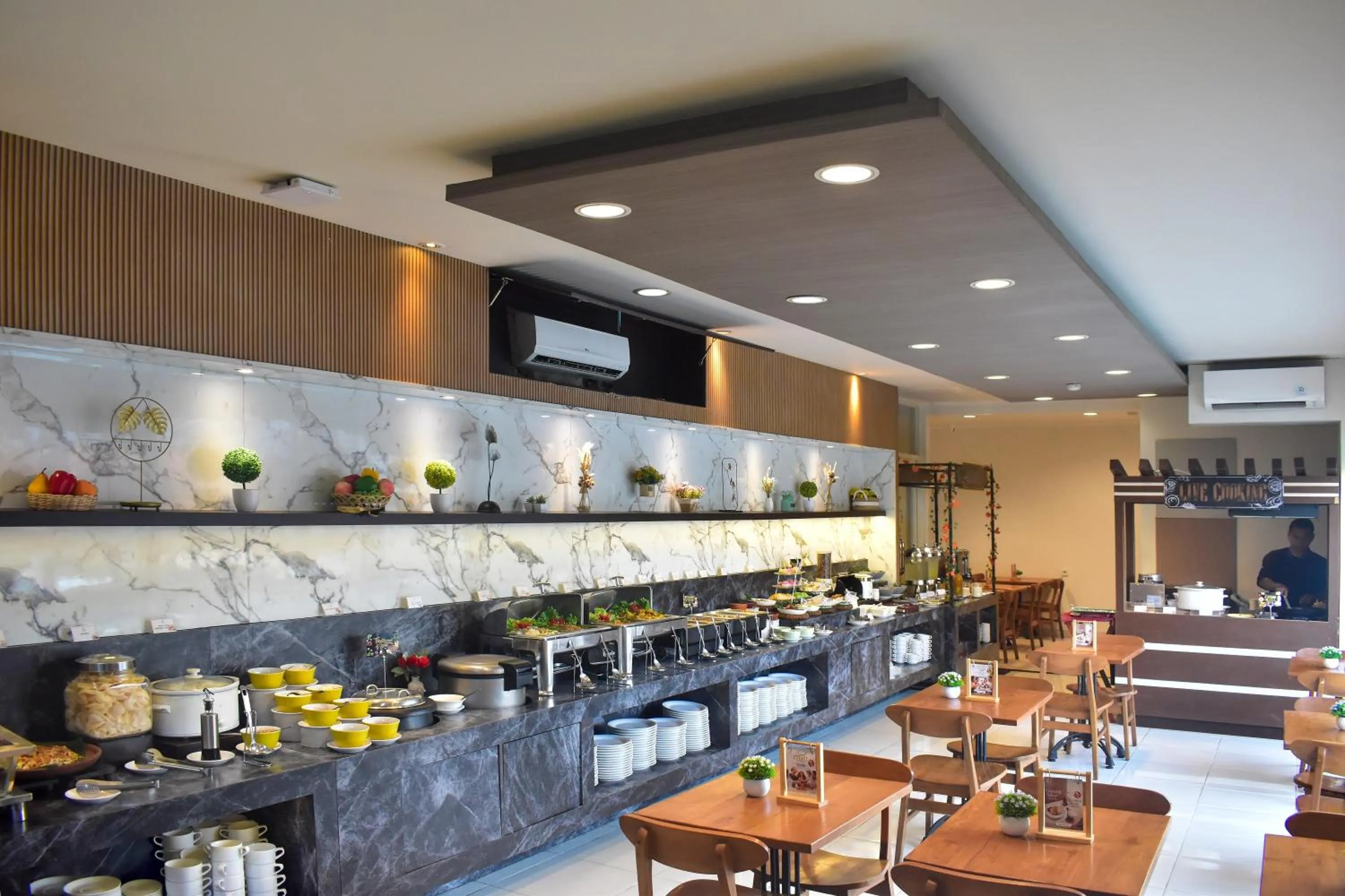 Restaurant/places to eat in Hotel 88 Embong Kenongo - Kayun By WH