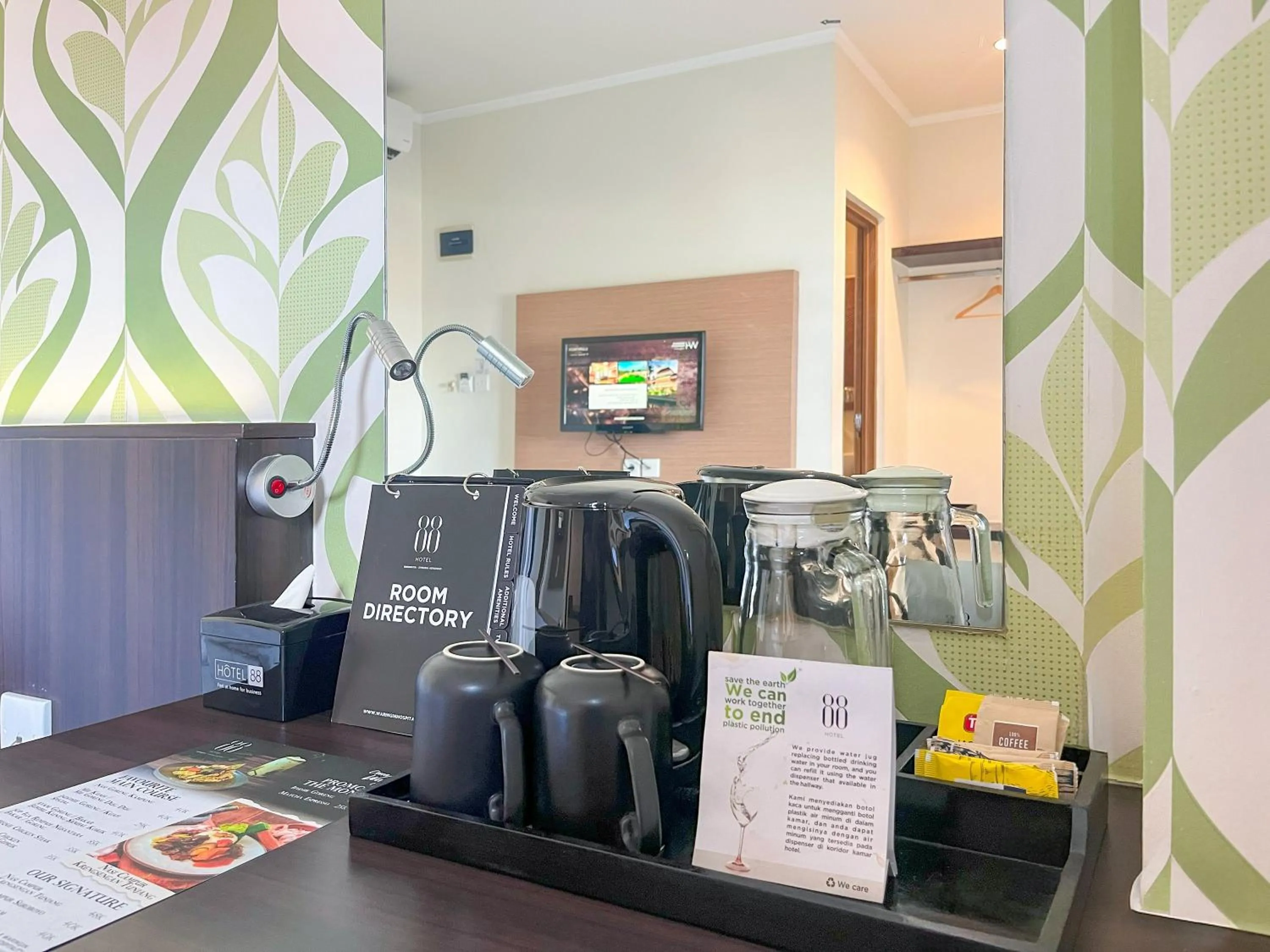 Coffee/tea facilities in Hotel 88 Embong Kenongo - Kayun By WH