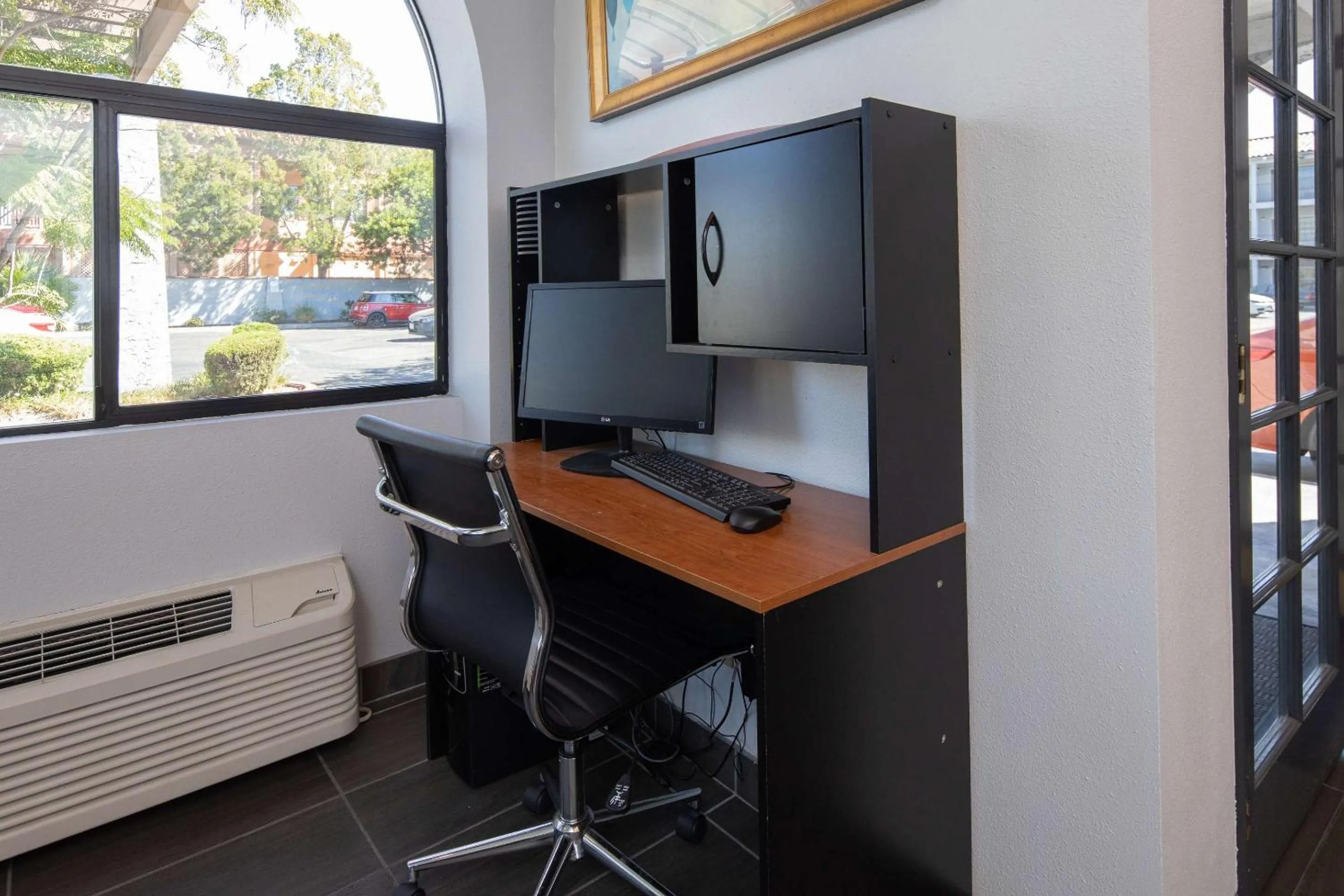 Business facilities in Rodeway Inn Milpitas near Great Mall