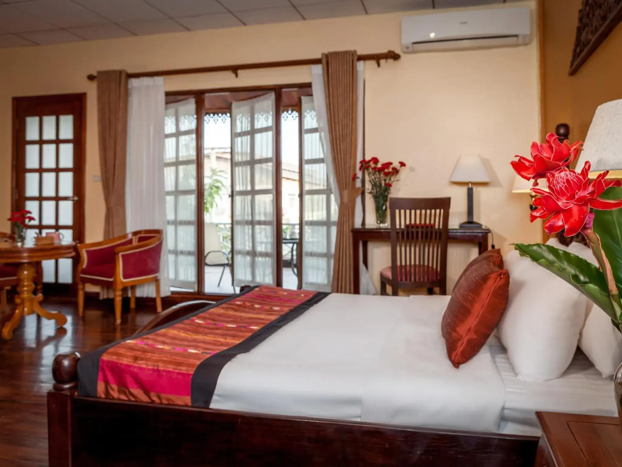 Photo of the whole room, Bed in Chandara Boutique Hotel Photo of the whole room, Bed in Chandara Boutique Hotel