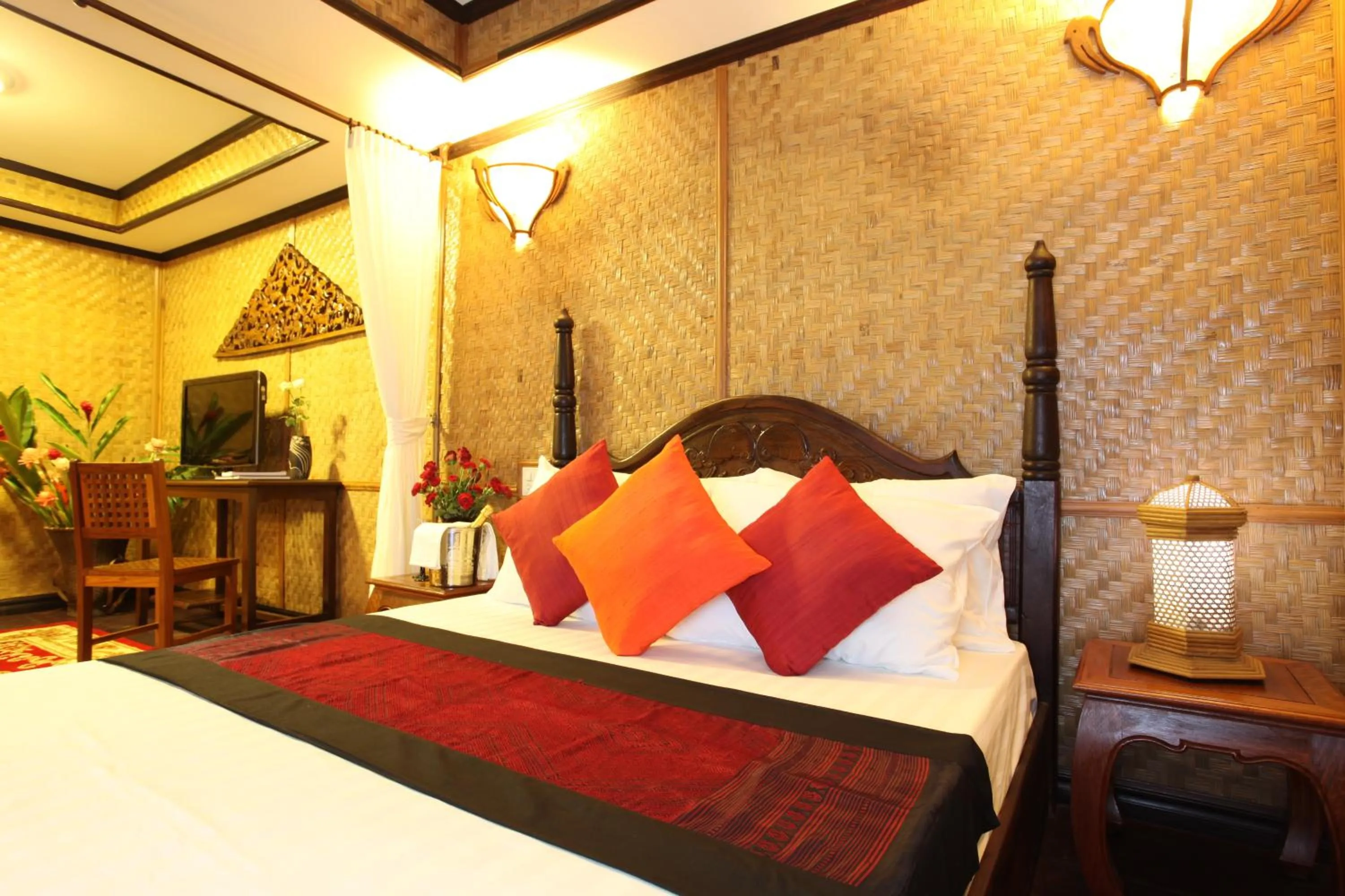 Bed in Chandara Boutique Hotel