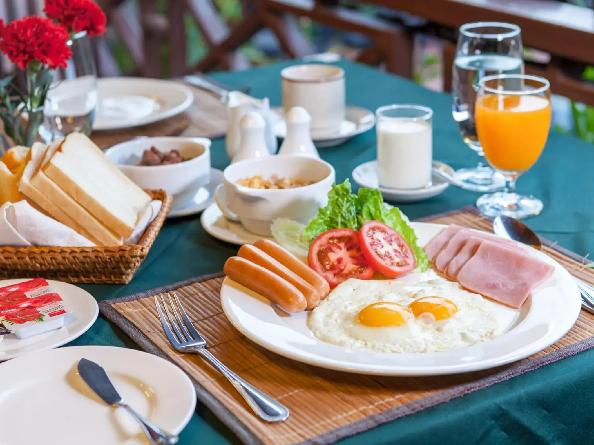 Food and drinks in Chandara Boutique Hotel Food and drinks in Chandara Boutique Hotel