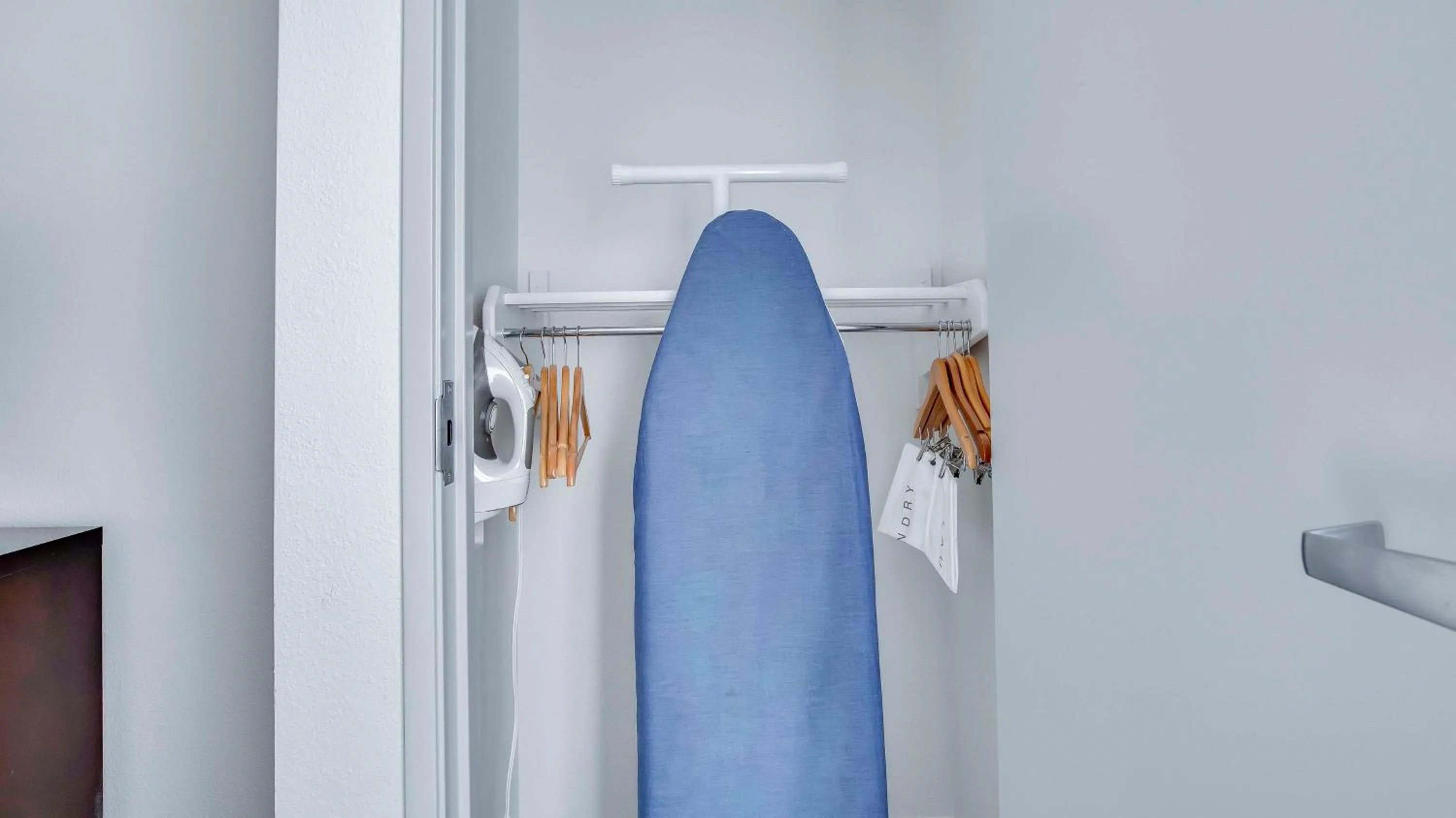 Photo of the whole room in Embassy Suites by Hilton Louisville East