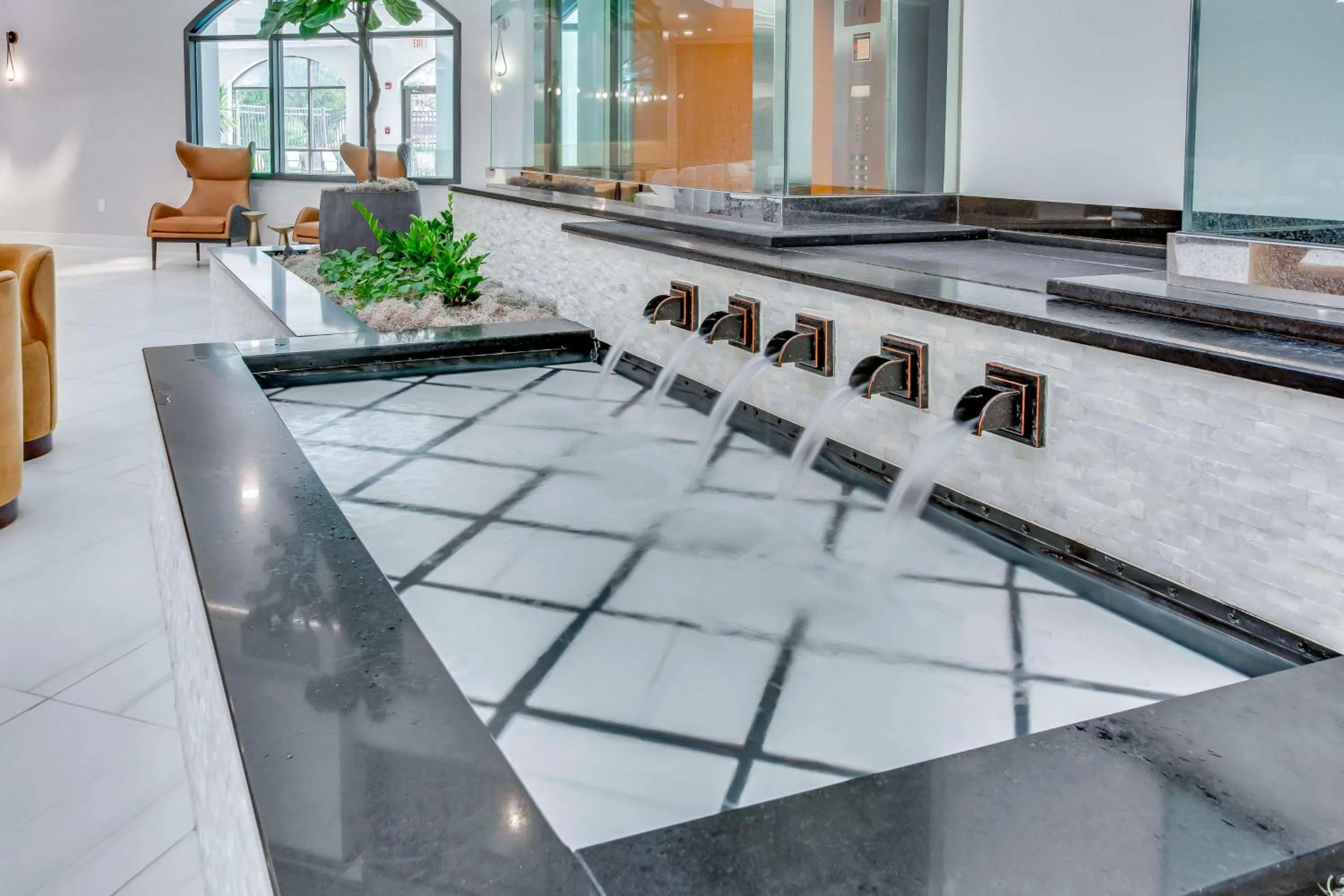 Lobby or reception in Embassy Suites by Hilton Louisville East