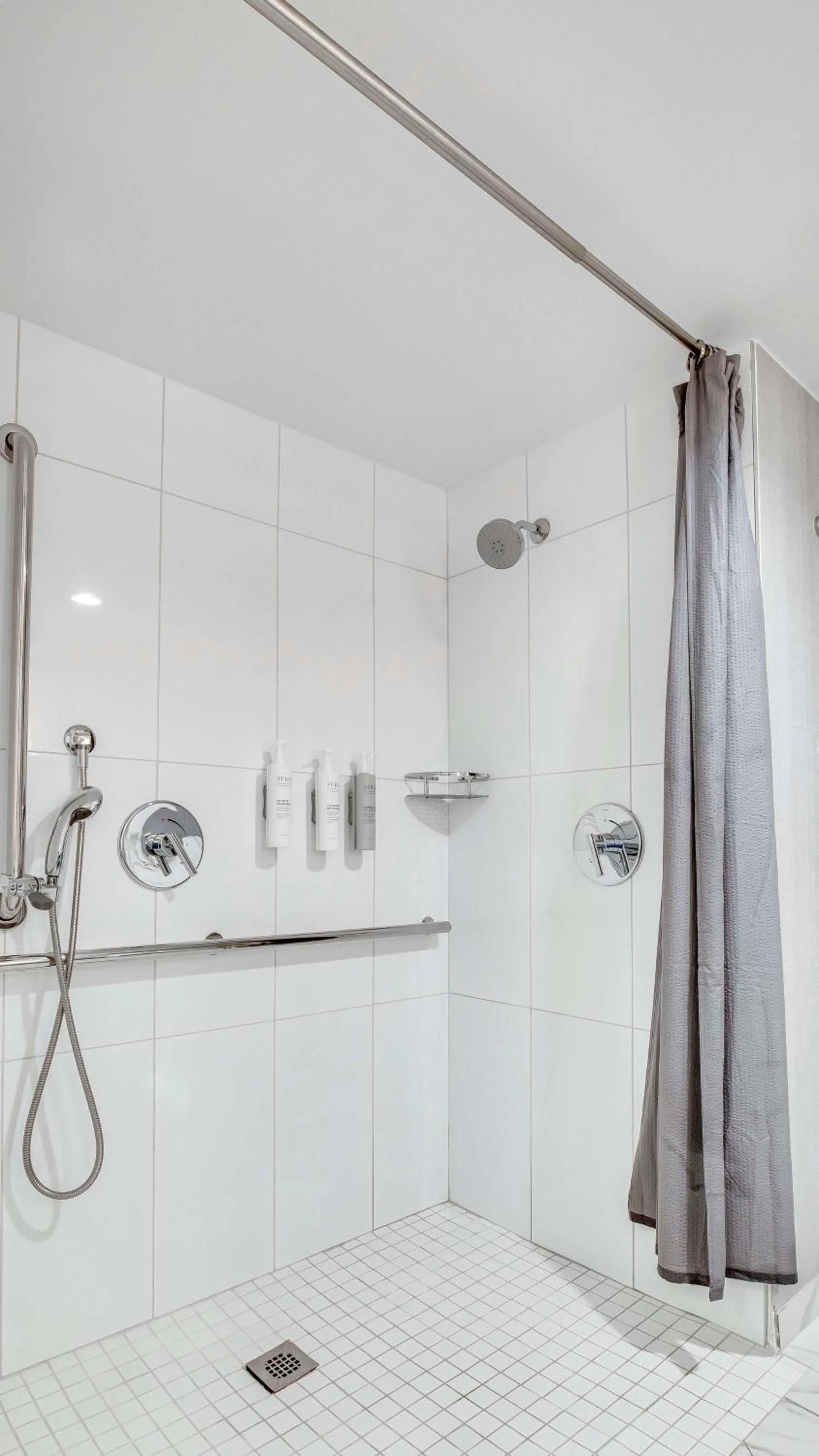 Bathroom in Embassy Suites by Hilton Louisville East