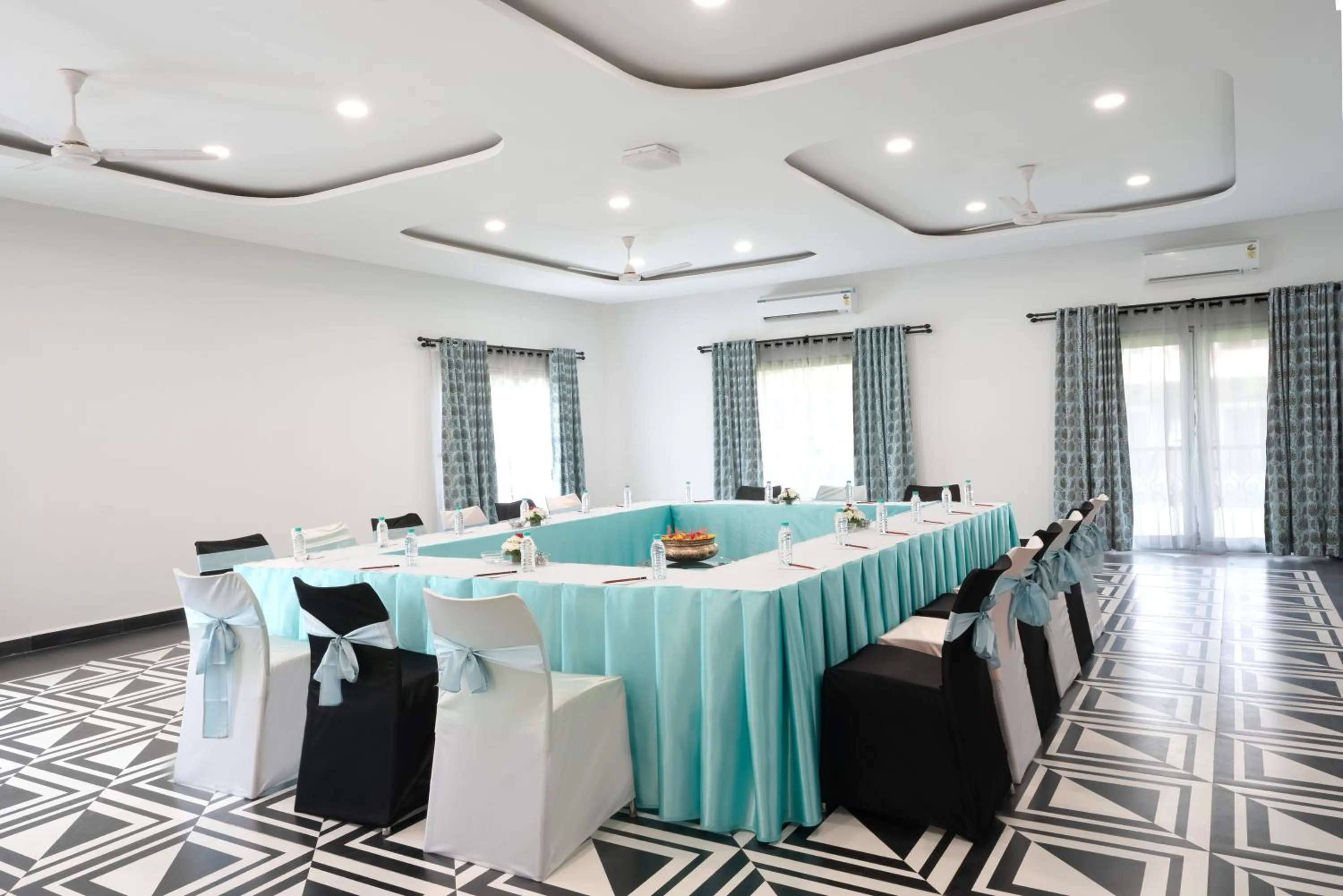 Meeting/conference room in Jasminn Hotel - AM Hotel Kollection