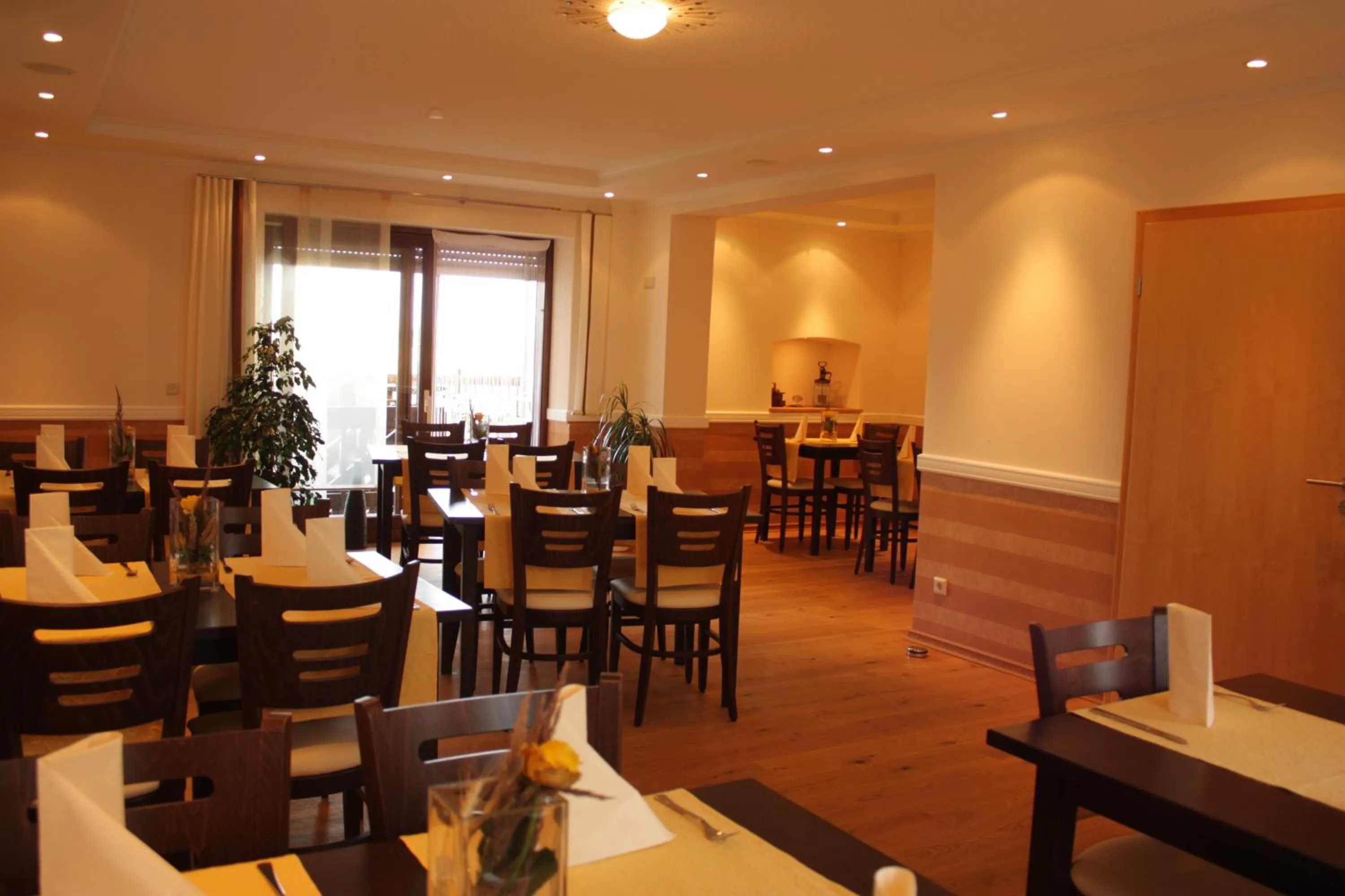 Restaurant/places to eat in Landhotel Oßwald