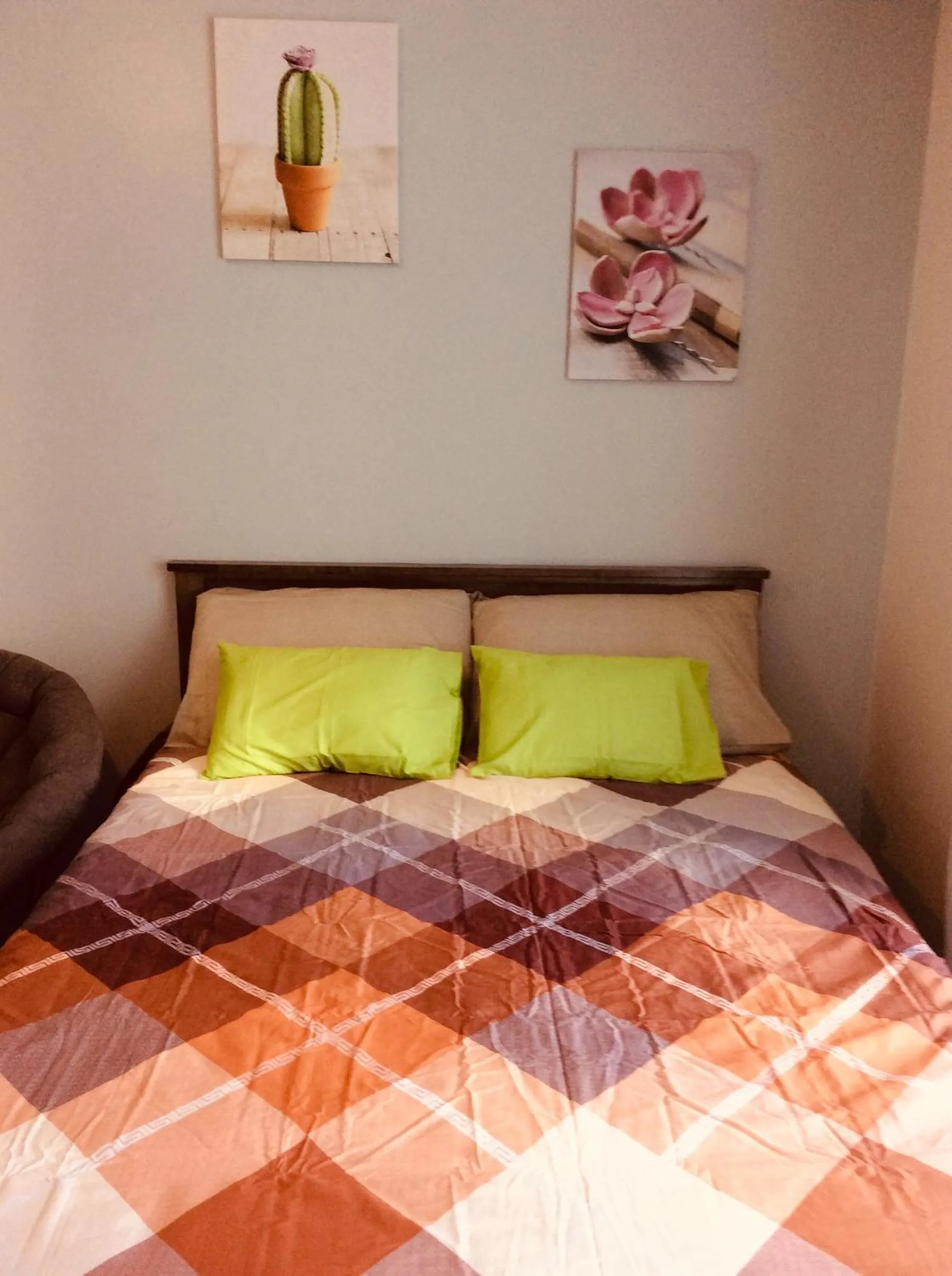 Bed in Studio Fully Furnished