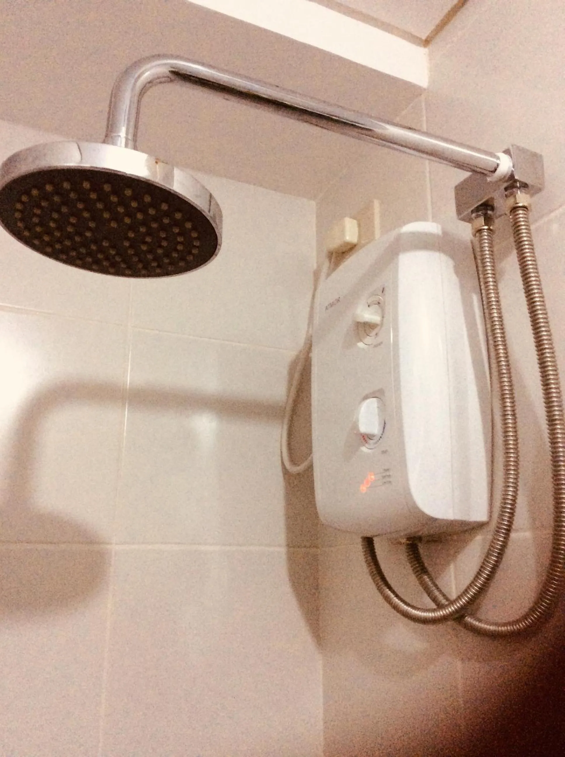 Shower in Studio Fully Furnished