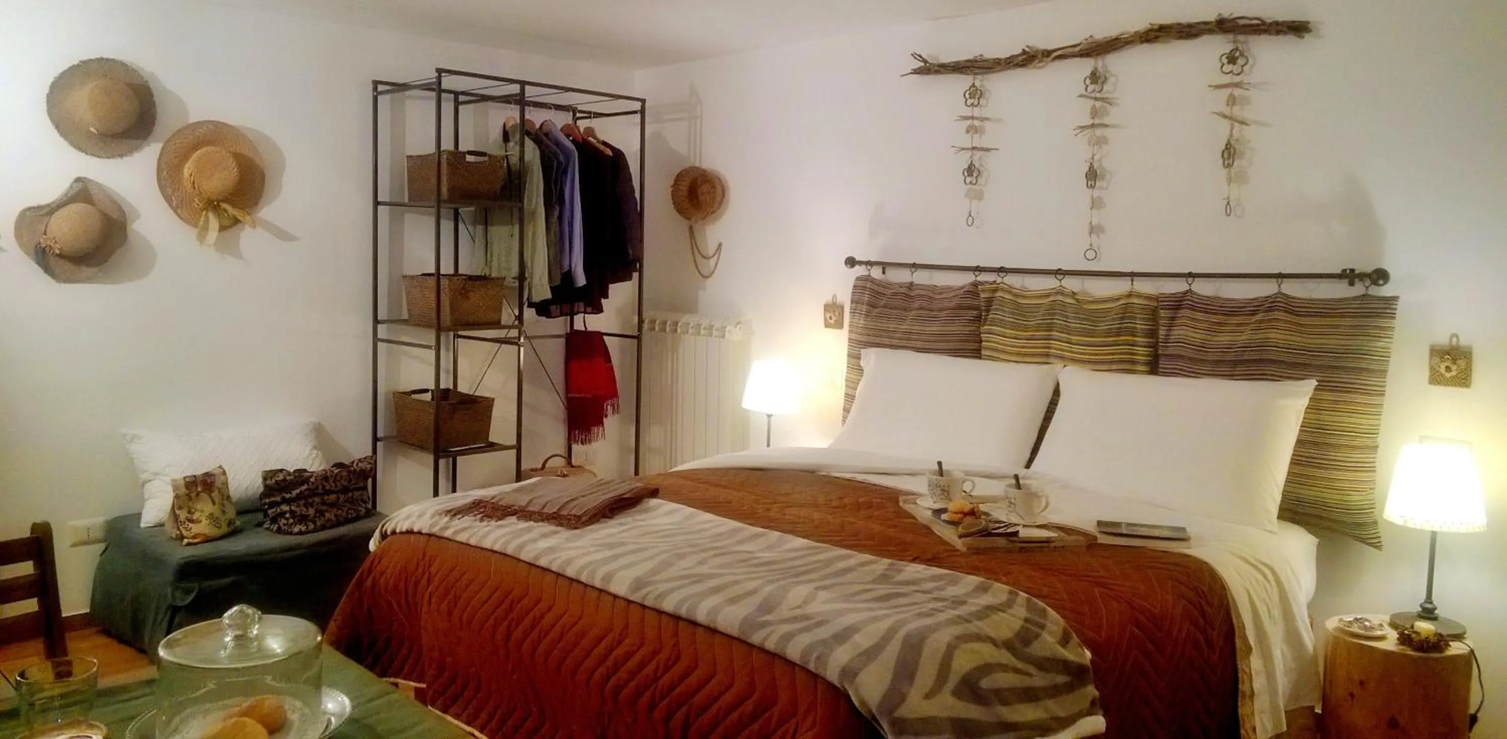 Photo of the whole room, Bed in Cas'Antica Soprana