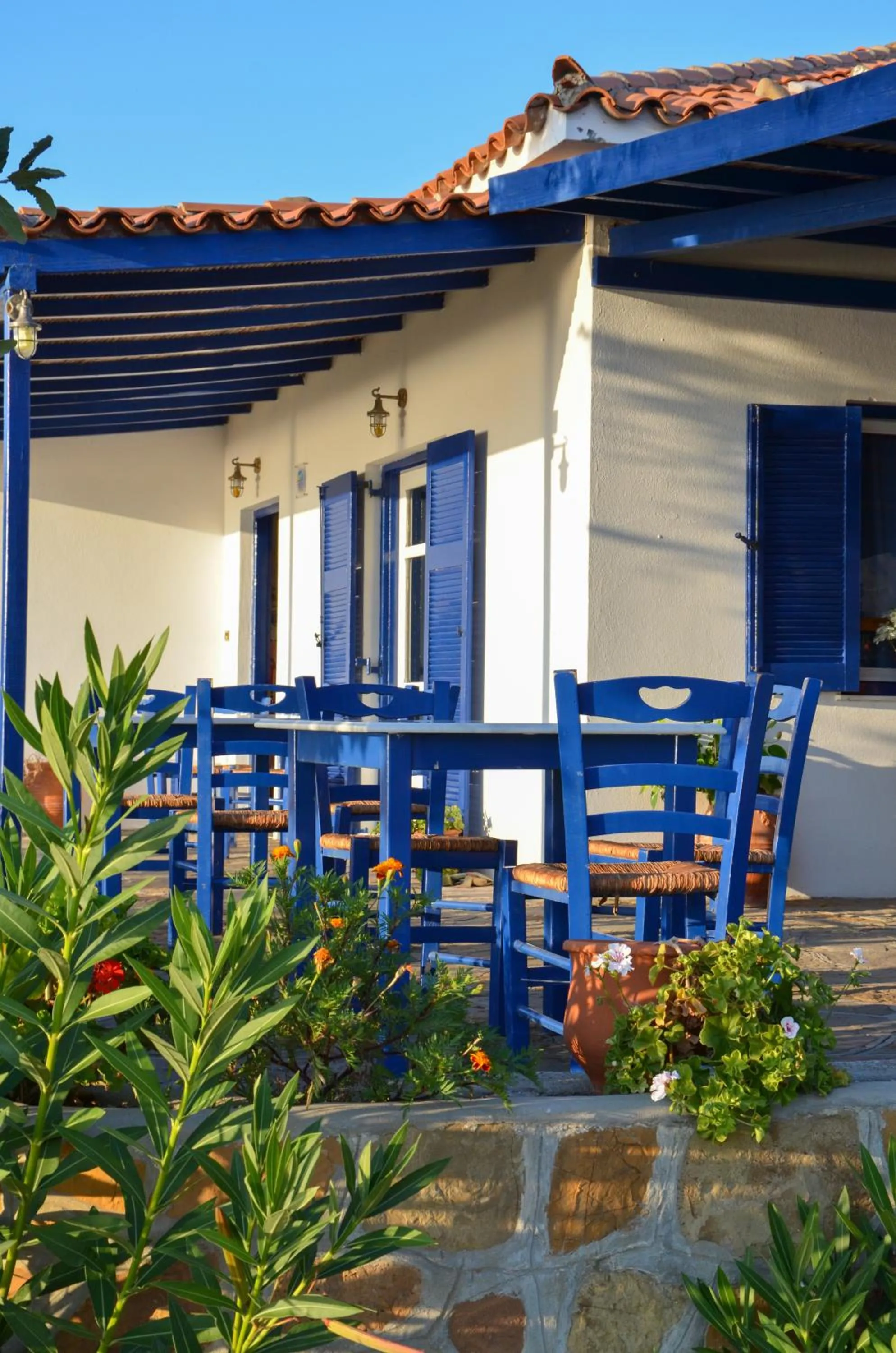 Facade/entrance in Sunset Hotel