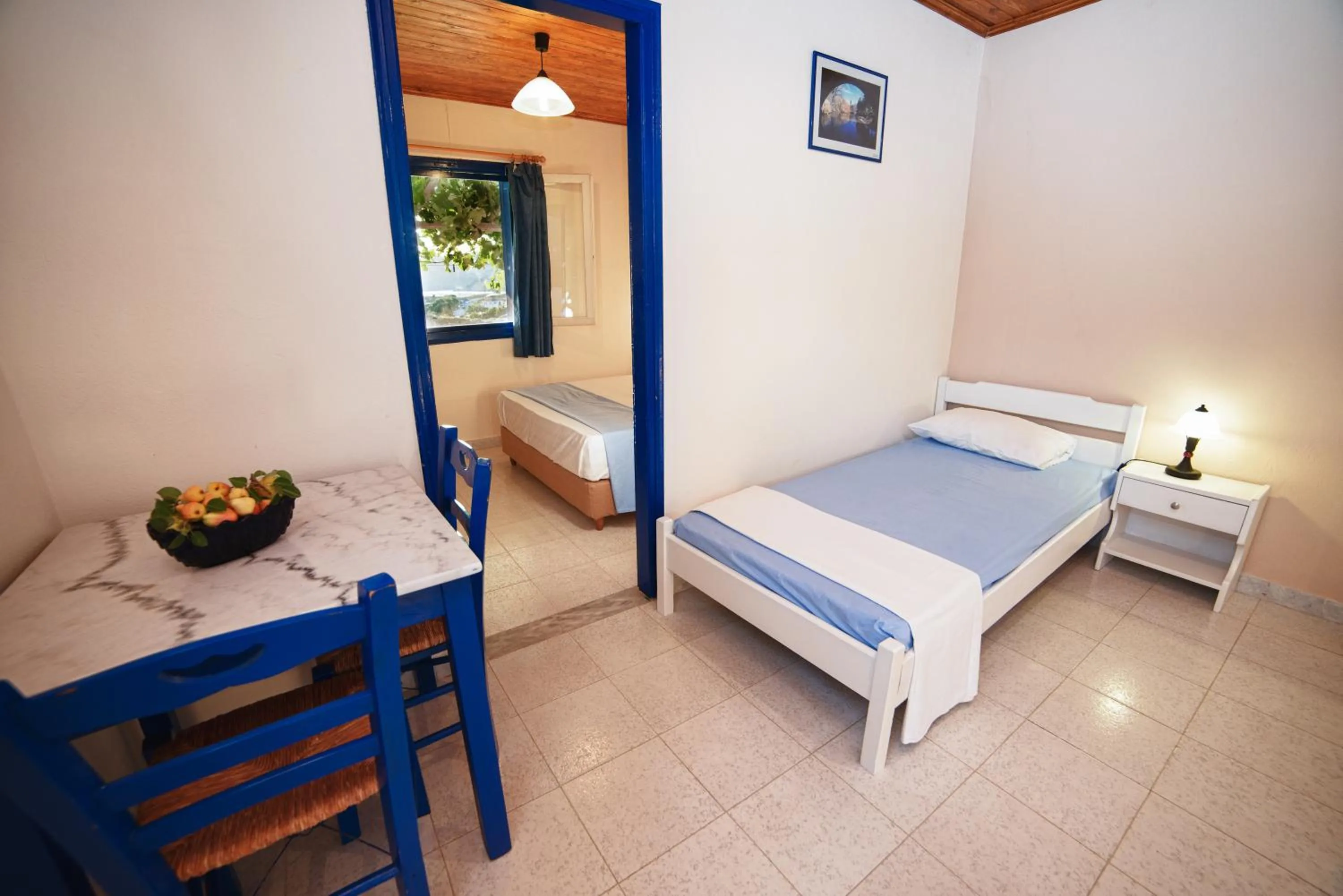 Photo of the whole room in Sunset Hotel