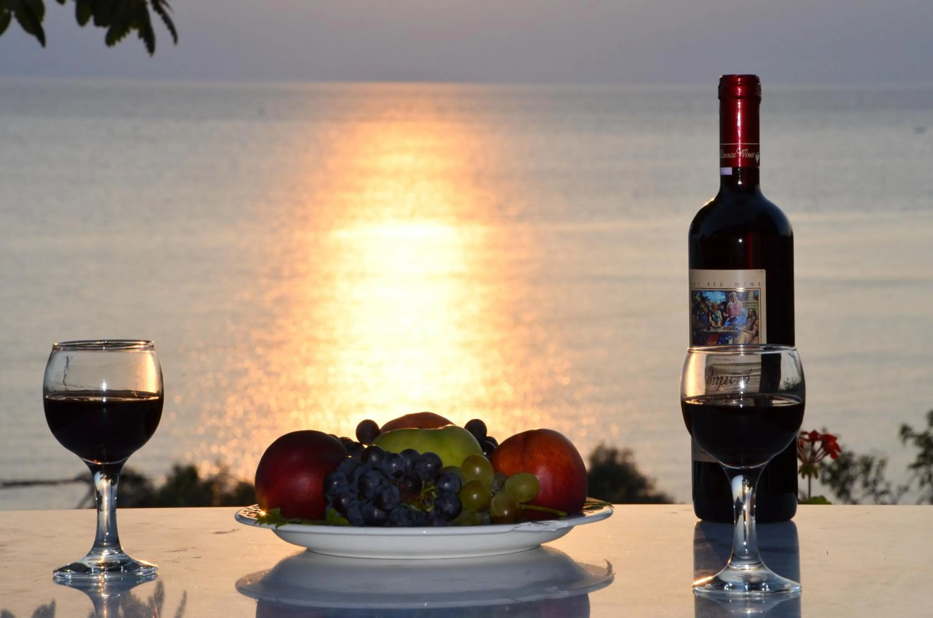 Lounge or bar in Sunset Hotel