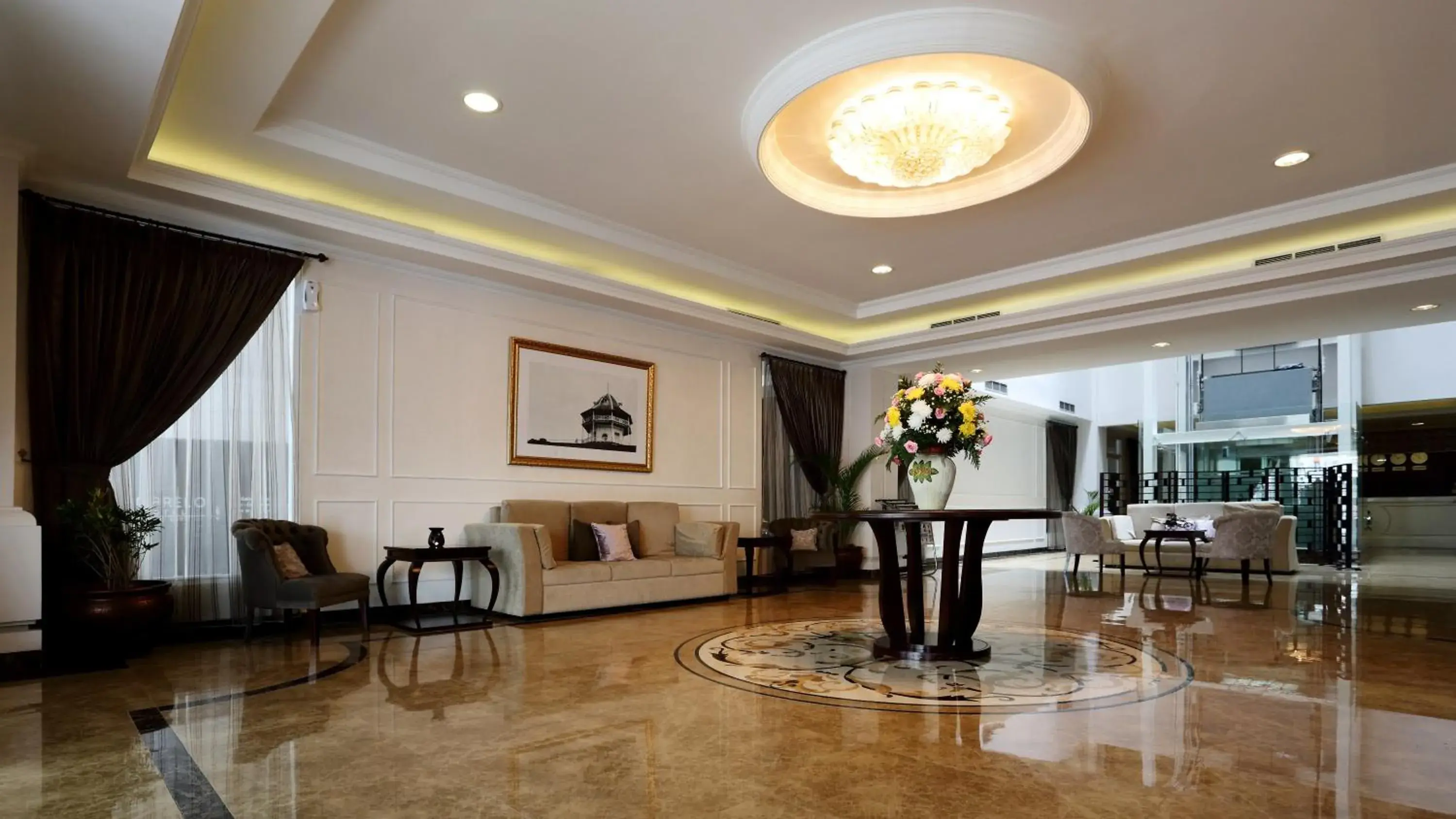 Lobby or reception in Amarelo Hotel Solo Lobby or reception in Amarelo Hotel Solo