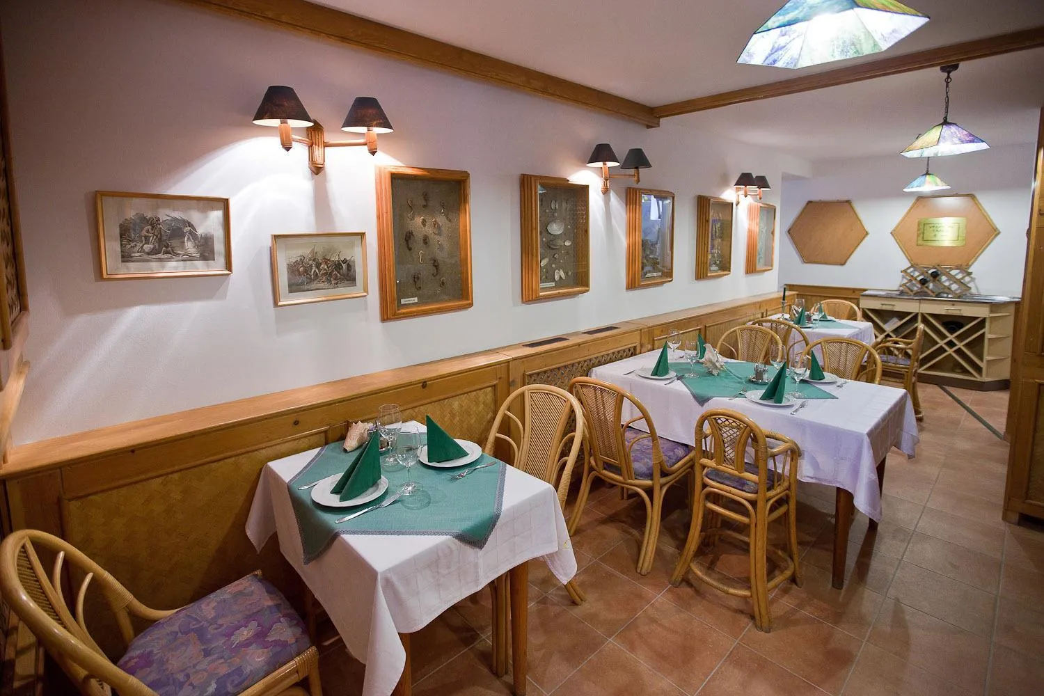 Restaurant/places to eat in Villa Sakura Panzió