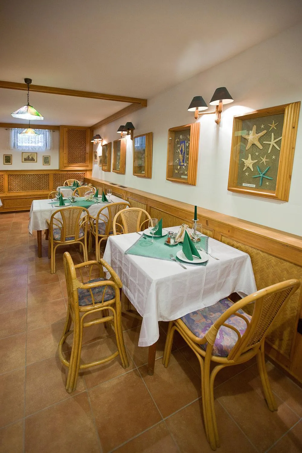 Restaurant/places to eat in Villa Sakura Panzió
