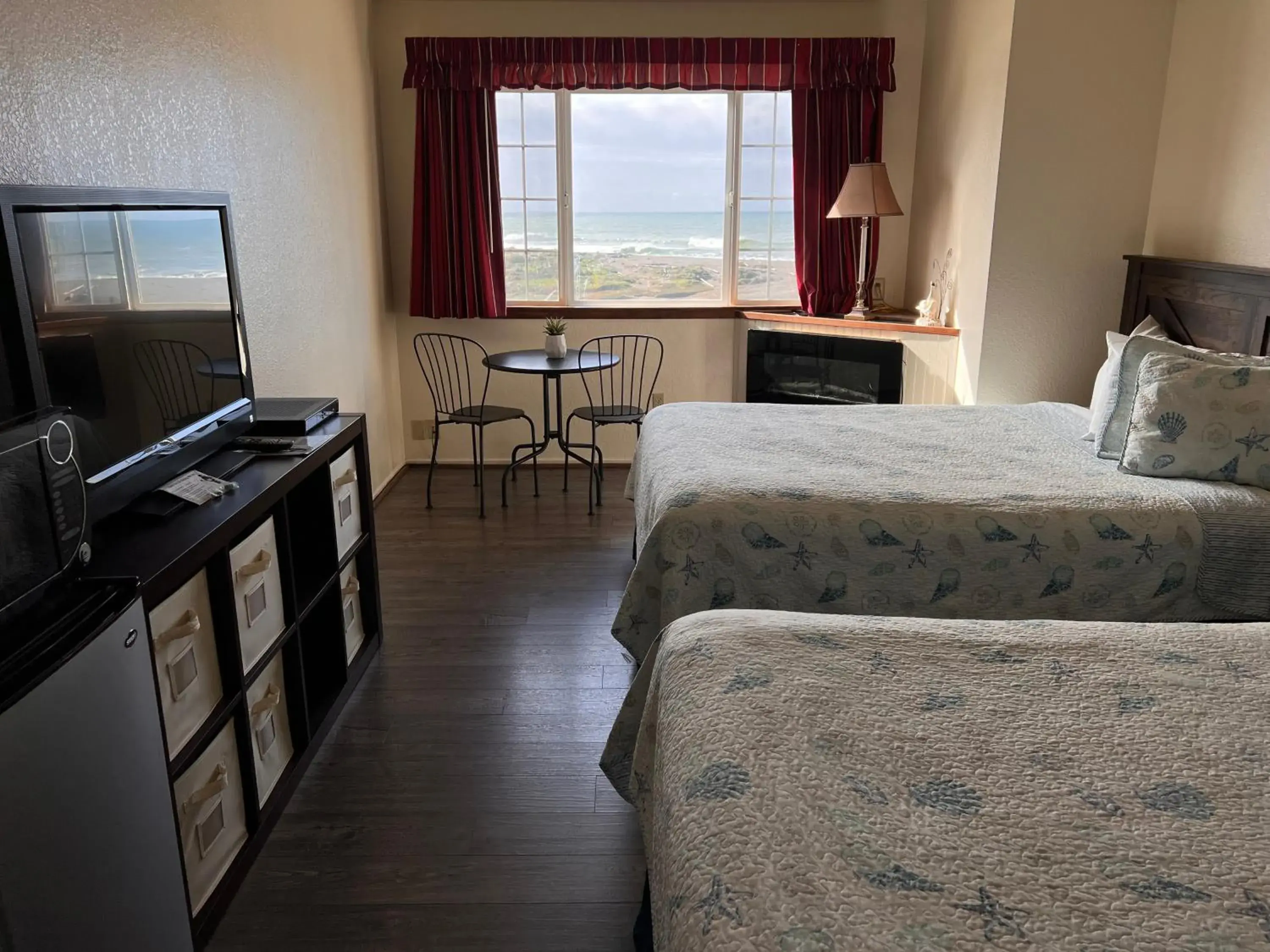 Bed in Gualala Country Inn Bed in Gualala Country Inn