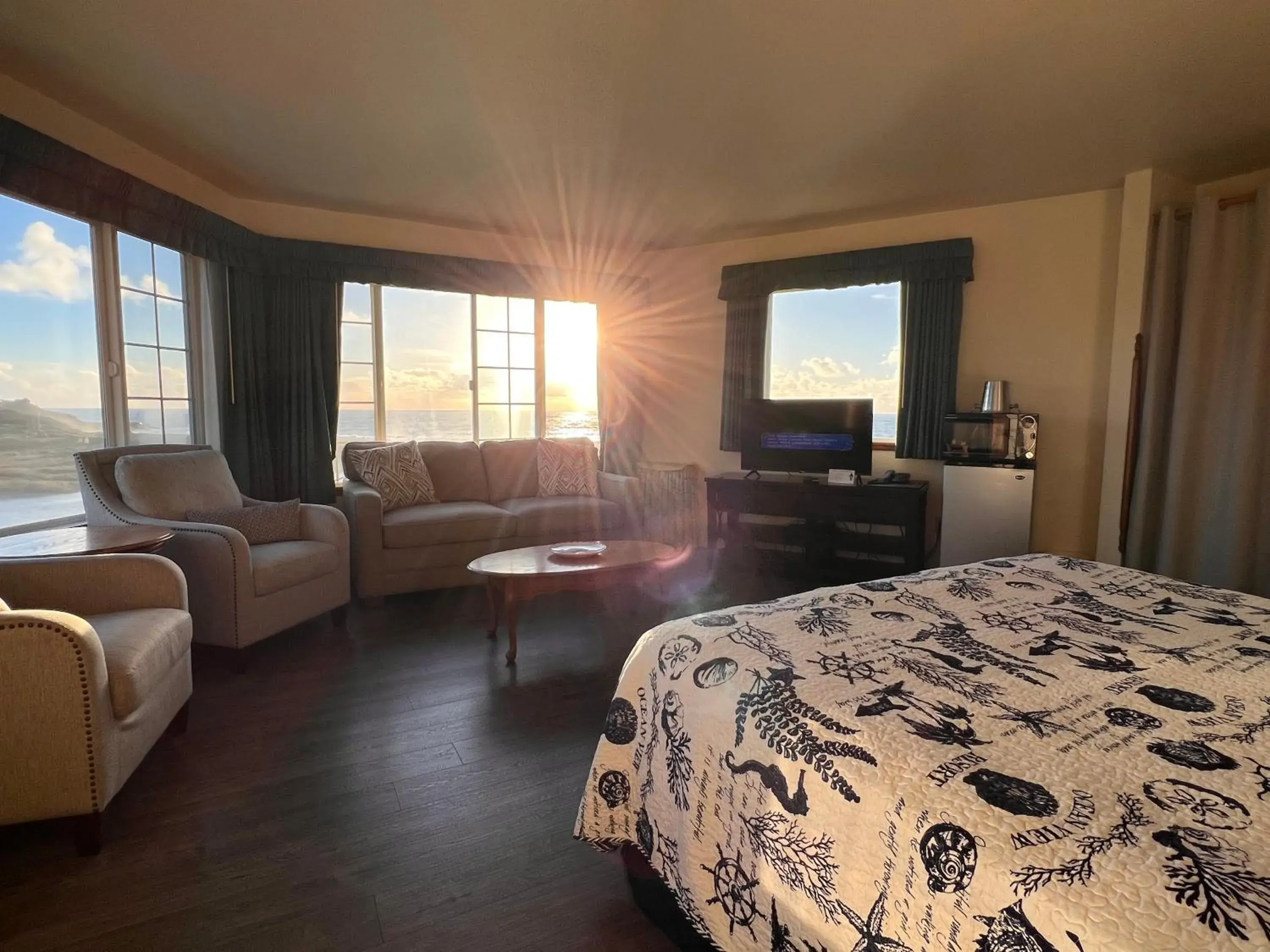 Bed in Gualala Country Inn Bed in Gualala Country Inn