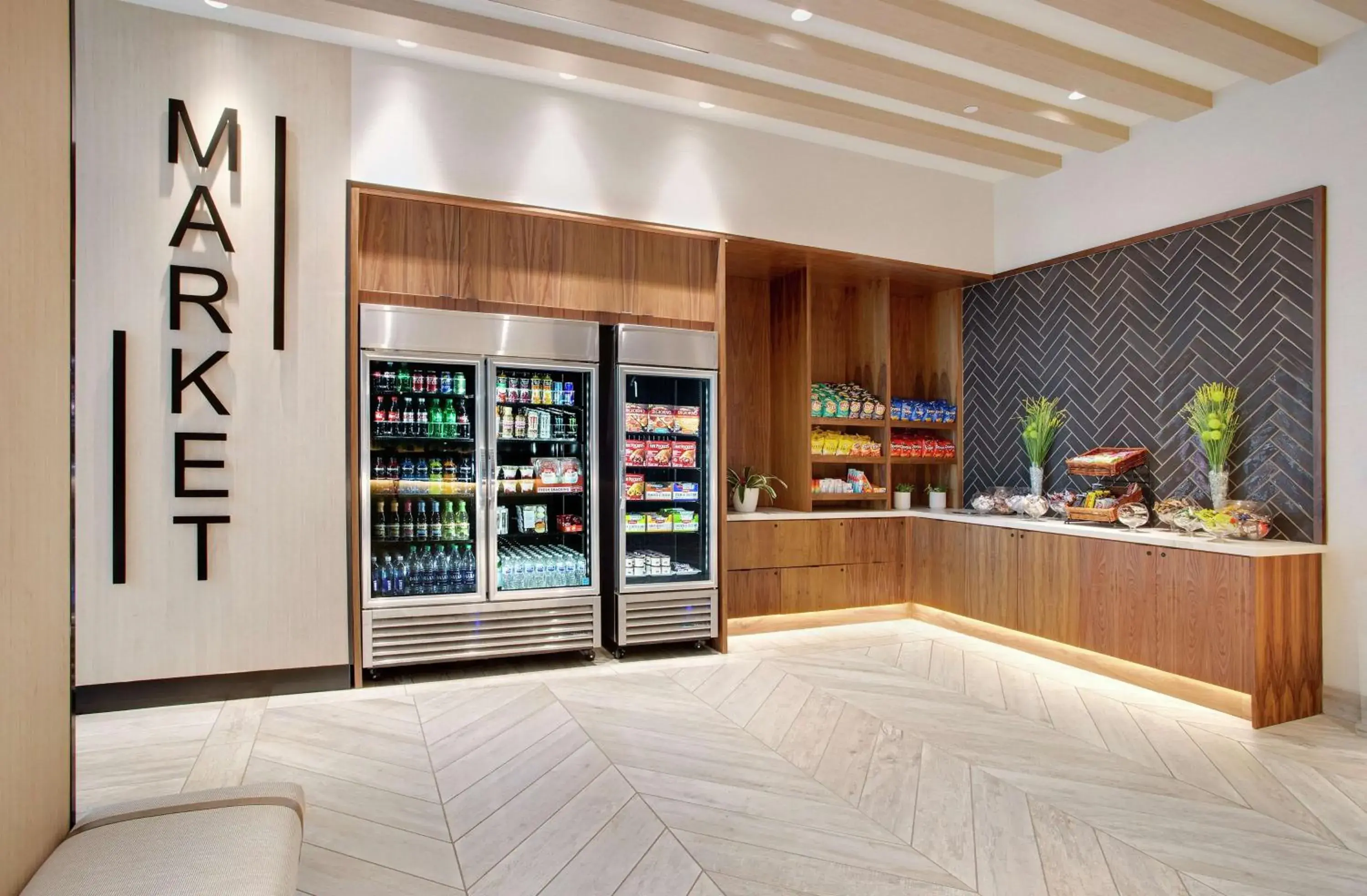 Restaurant/places to eat in Embassy Suites by Hilton Tampa Downtown Convention Center Restaurant/places to eat in Embassy Suites by Hilton Tampa Downtown Convention Center