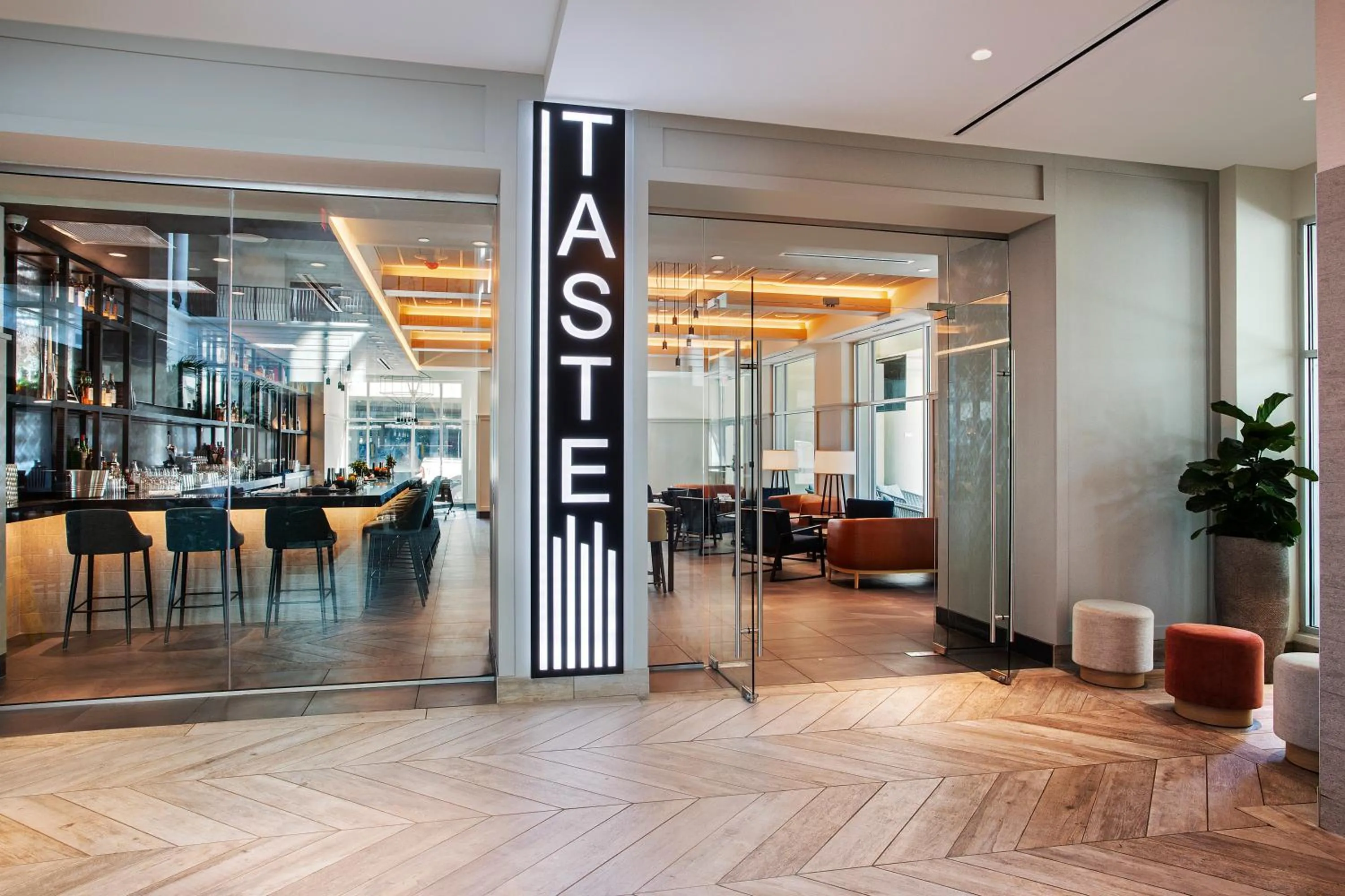 Restaurant/places to eat in Embassy Suites by Hilton Tampa Downtown Convention Center