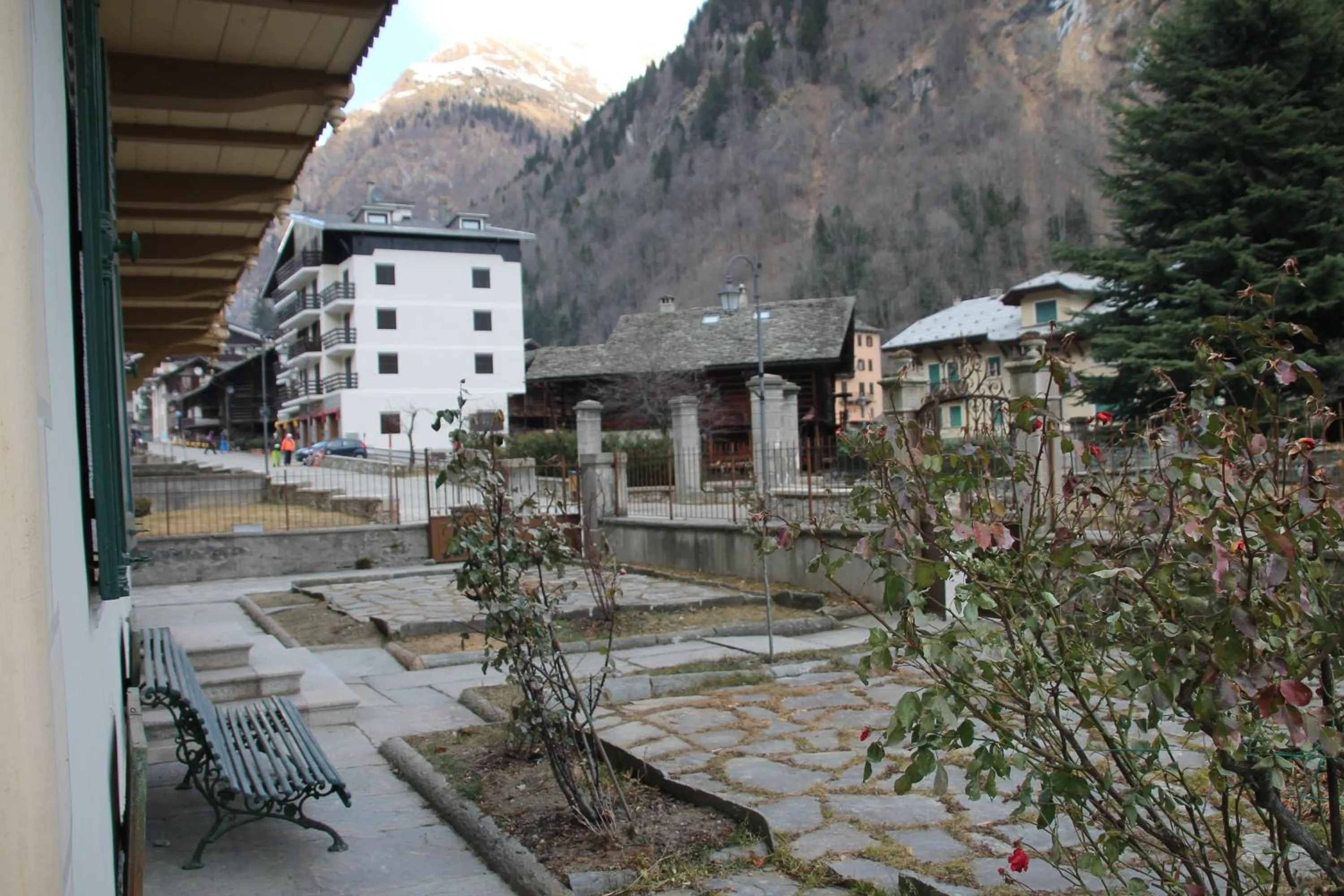 Garden view in Residence Kalipè