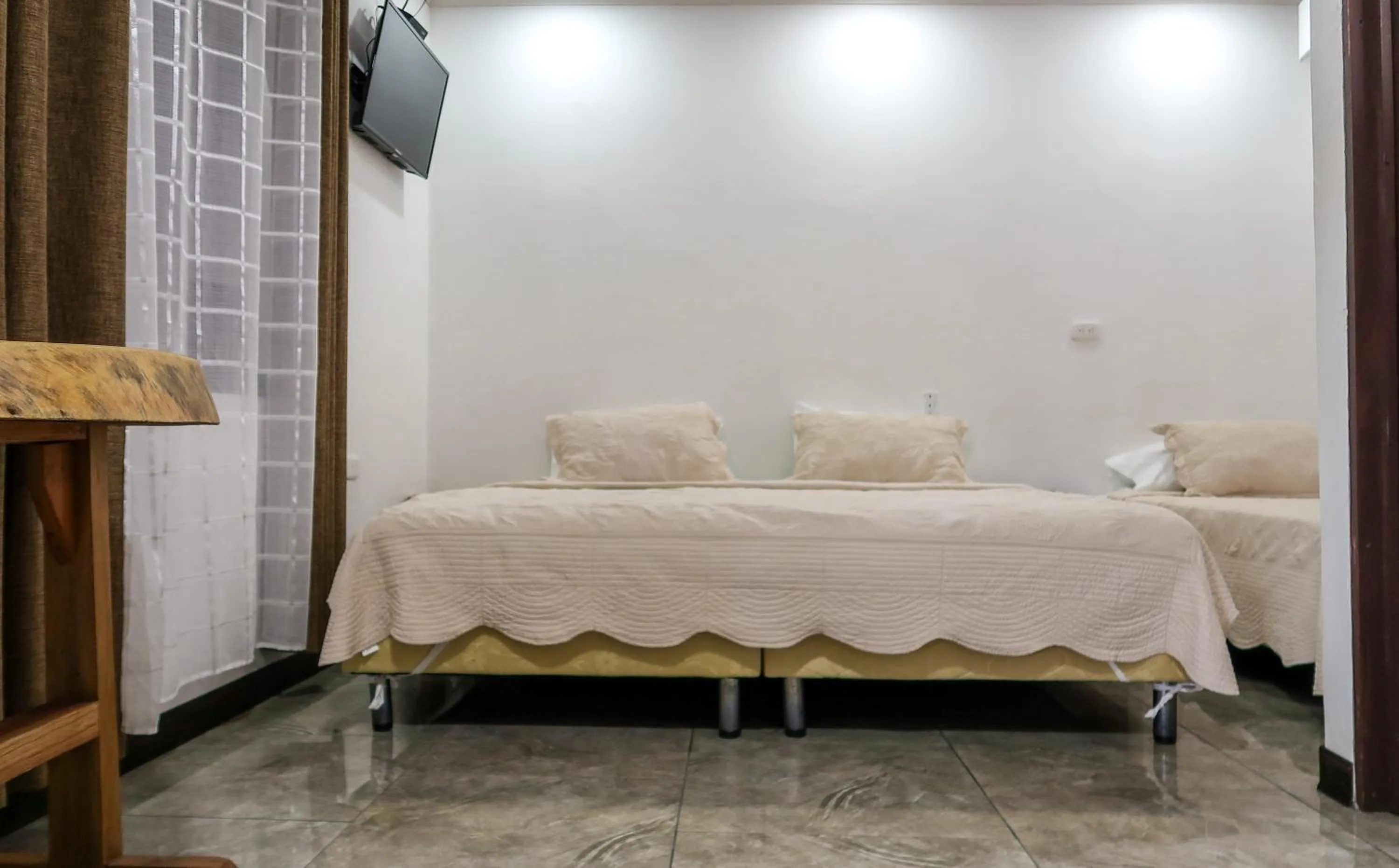 Photo of the whole room, Bed in Hotel Hoja de Oro Corcovado