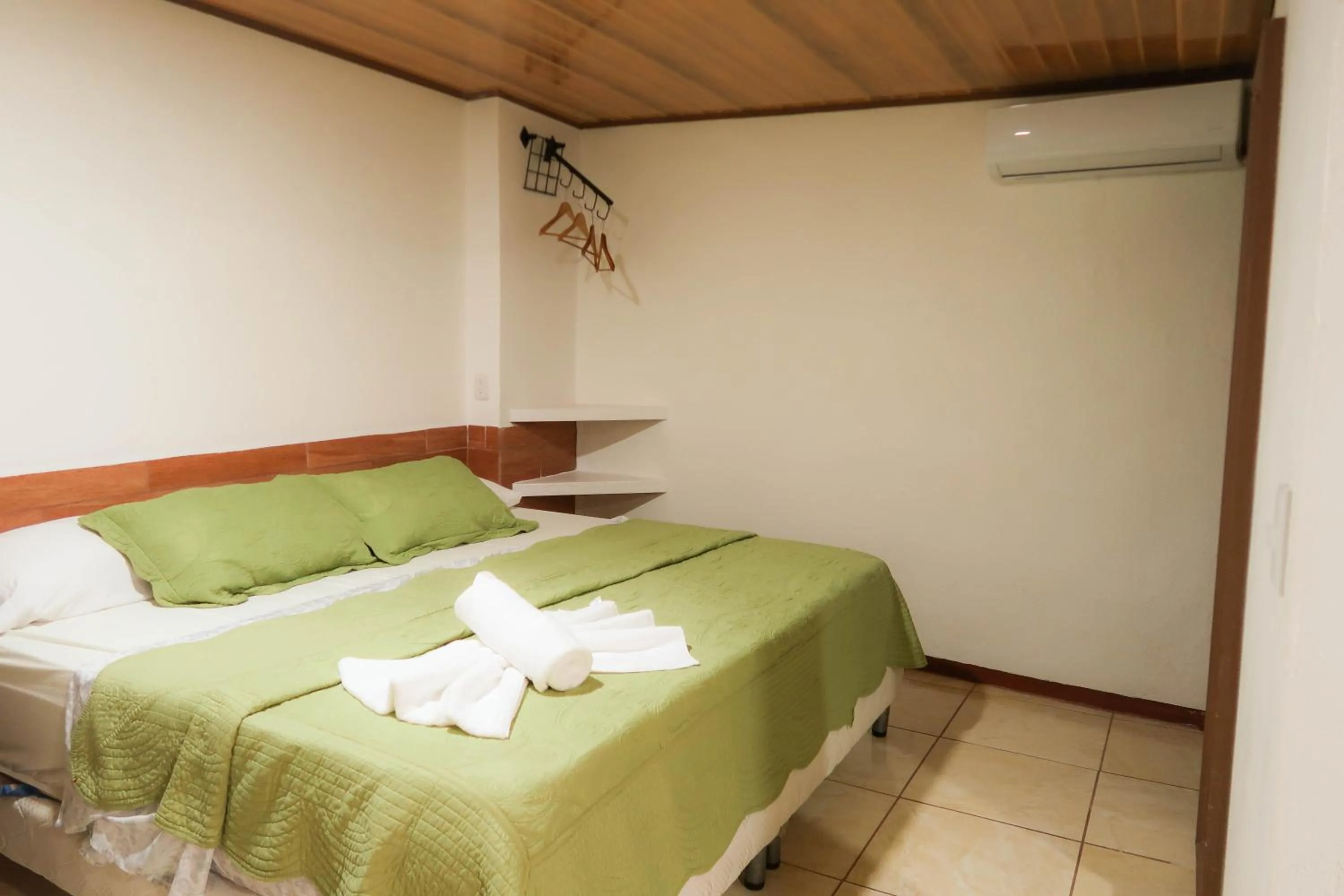 Bed in Hotel Hoja de Oro Corcovado