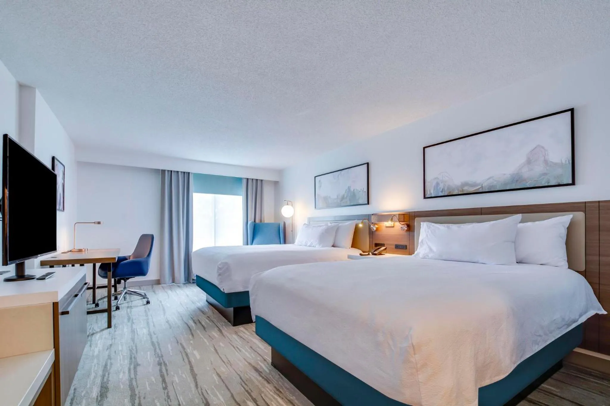 Bed in Hilton Garden Inn Louisville Airport