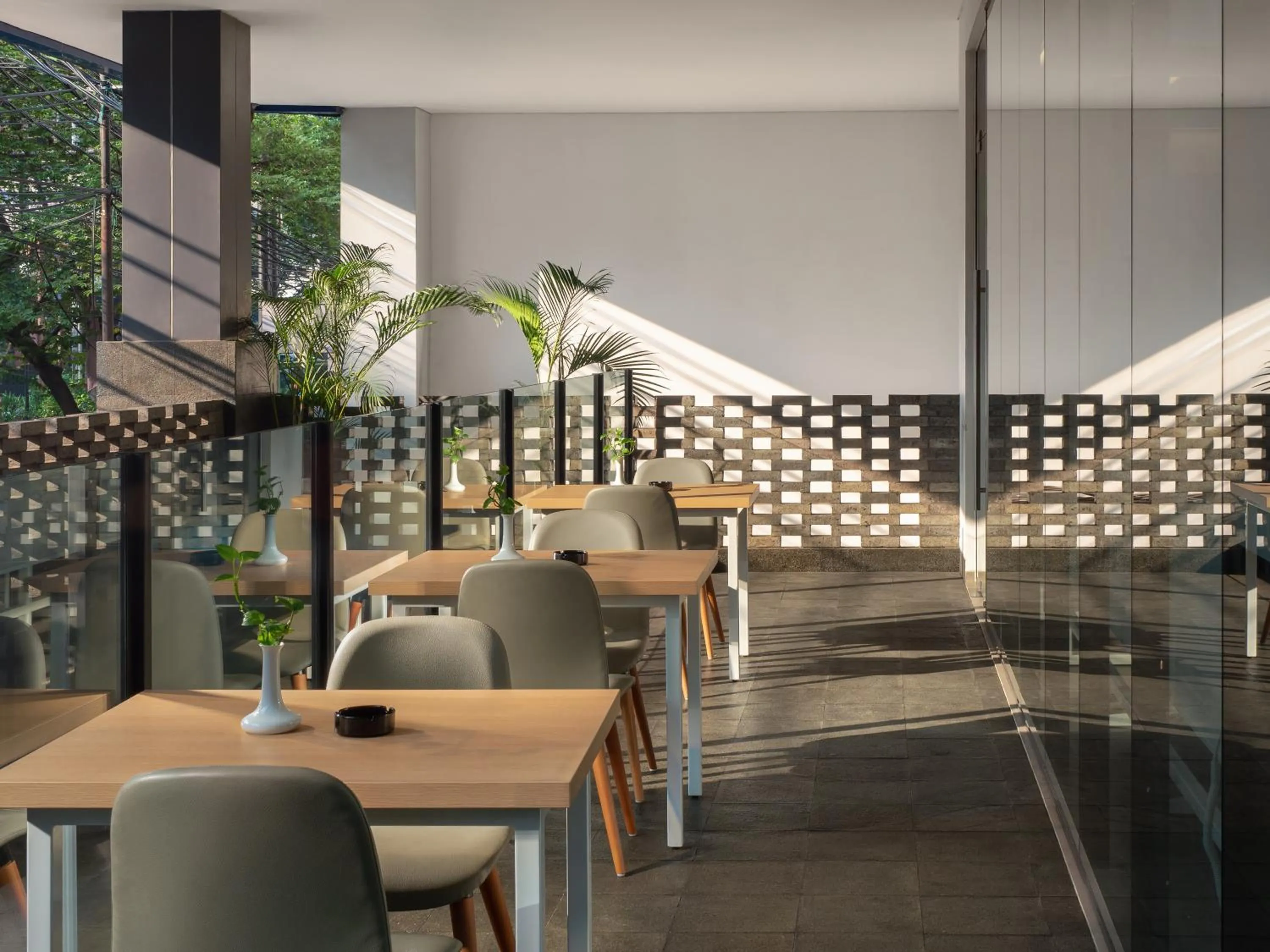 Restaurant/places to eat in Hotel 88 Blok M Jakarta By WH