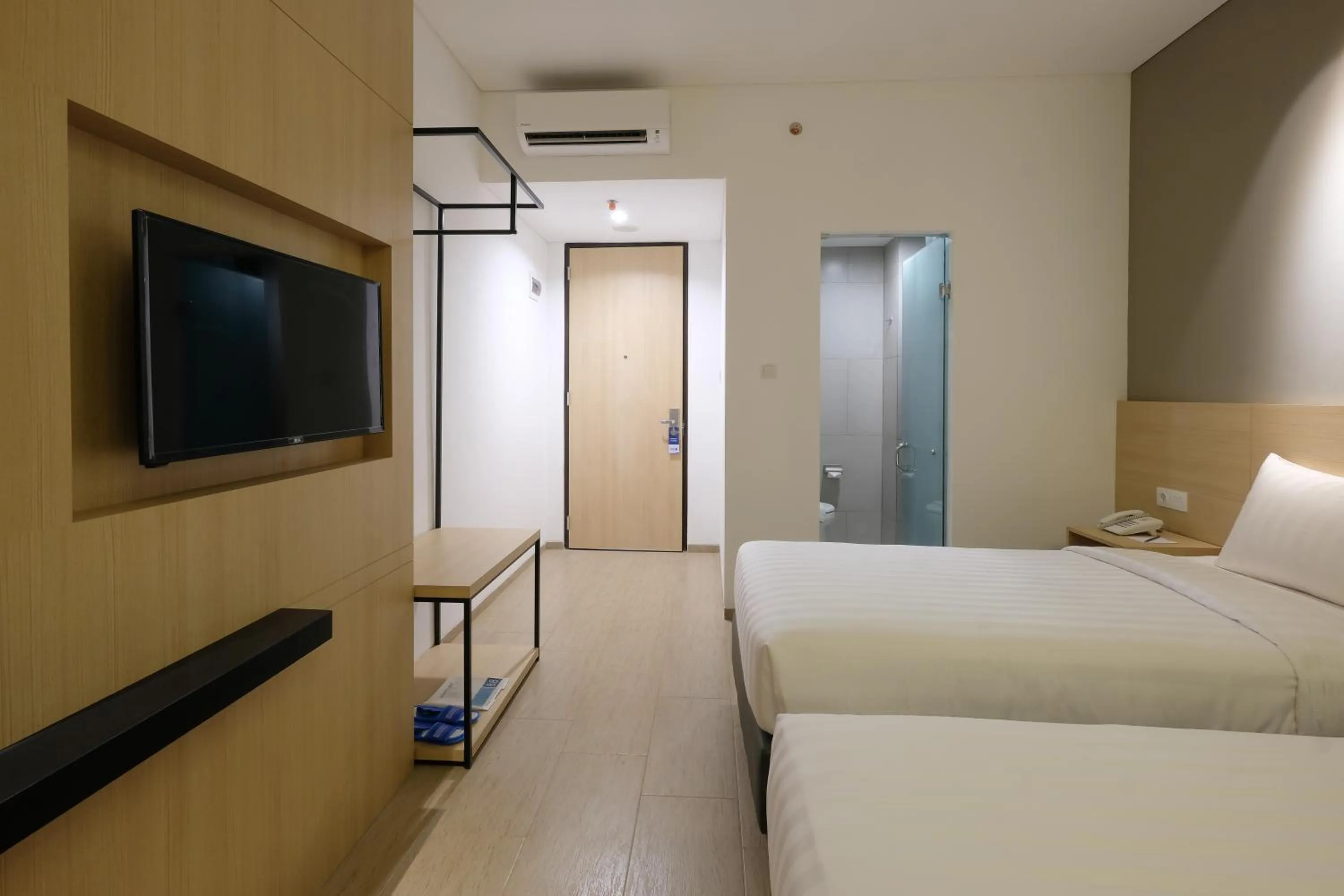 Bedroom, Bed in Hotel 88 Blok M Jakarta By WH