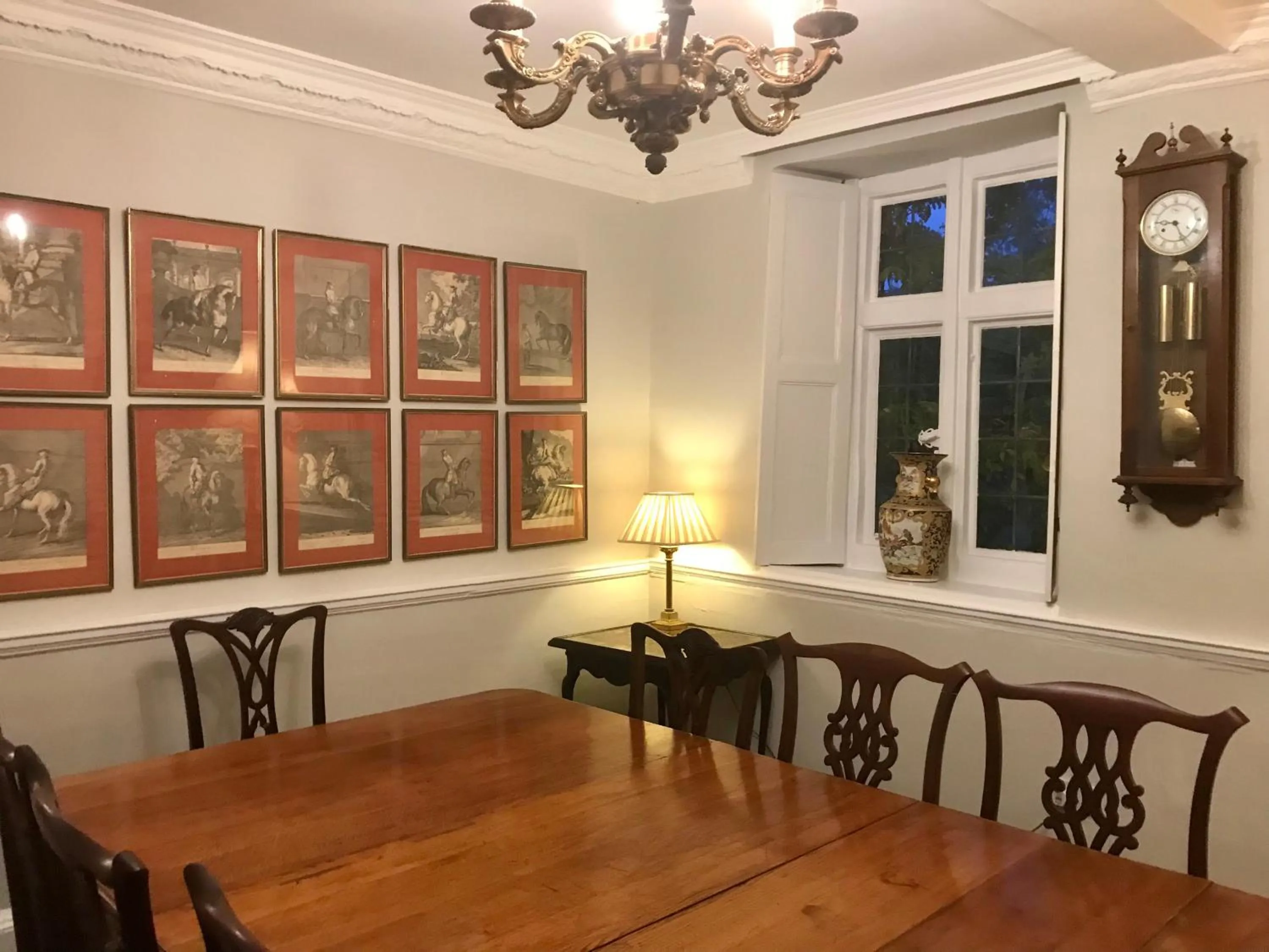 Dining area in Buscot Manor