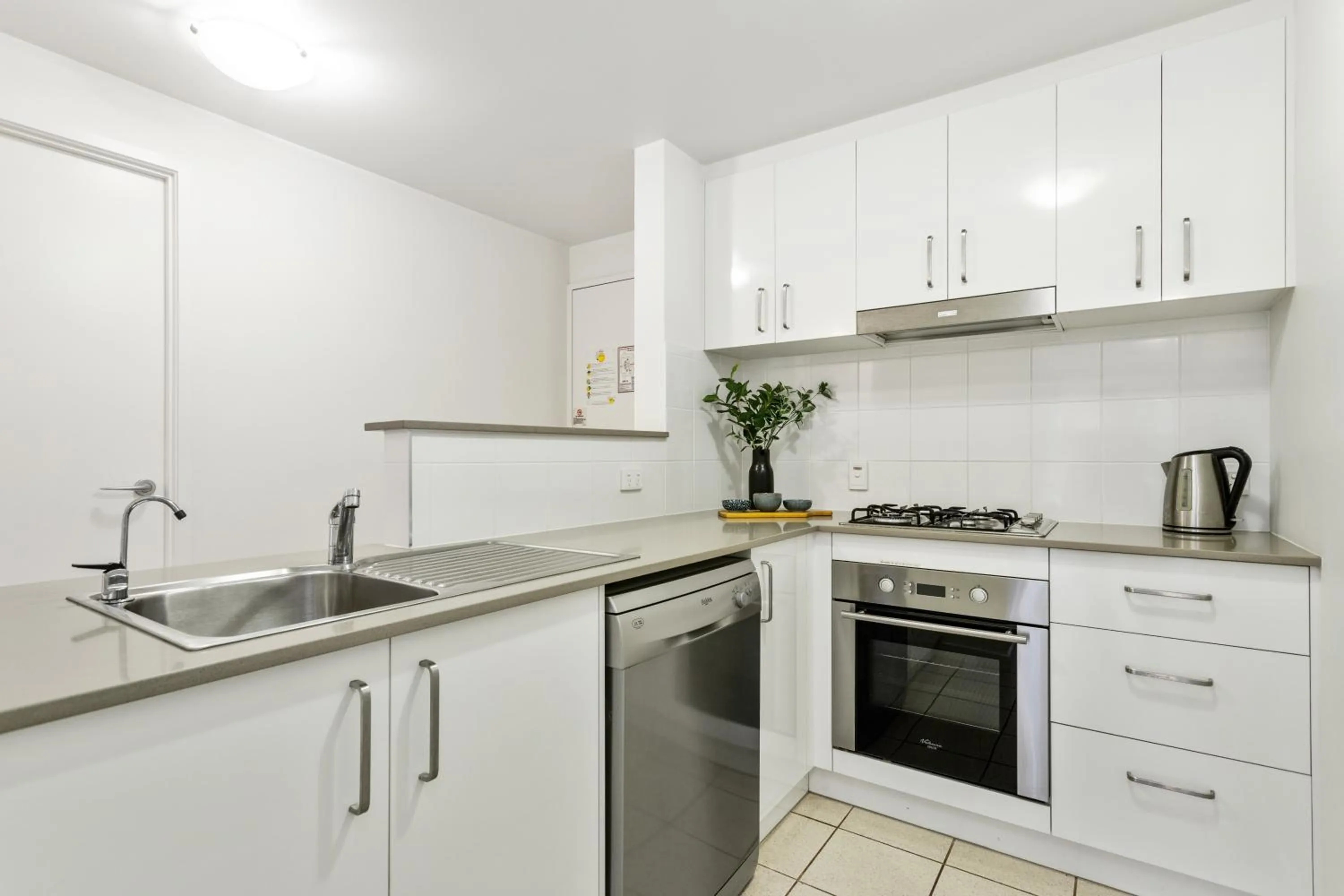 Kitchen or kitchenette in Republic Apartments Brisbane City