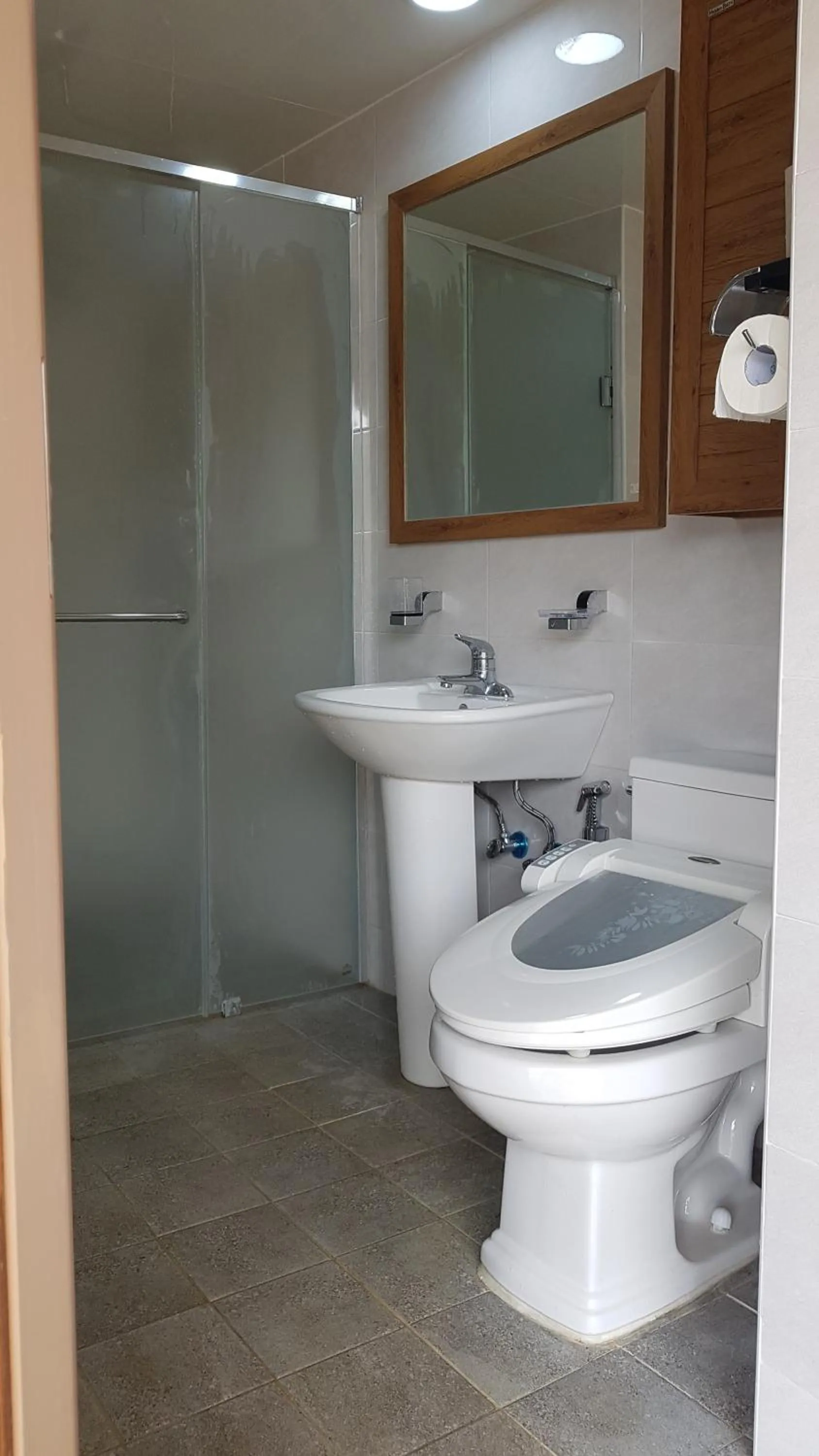 Shower in Moonlight House