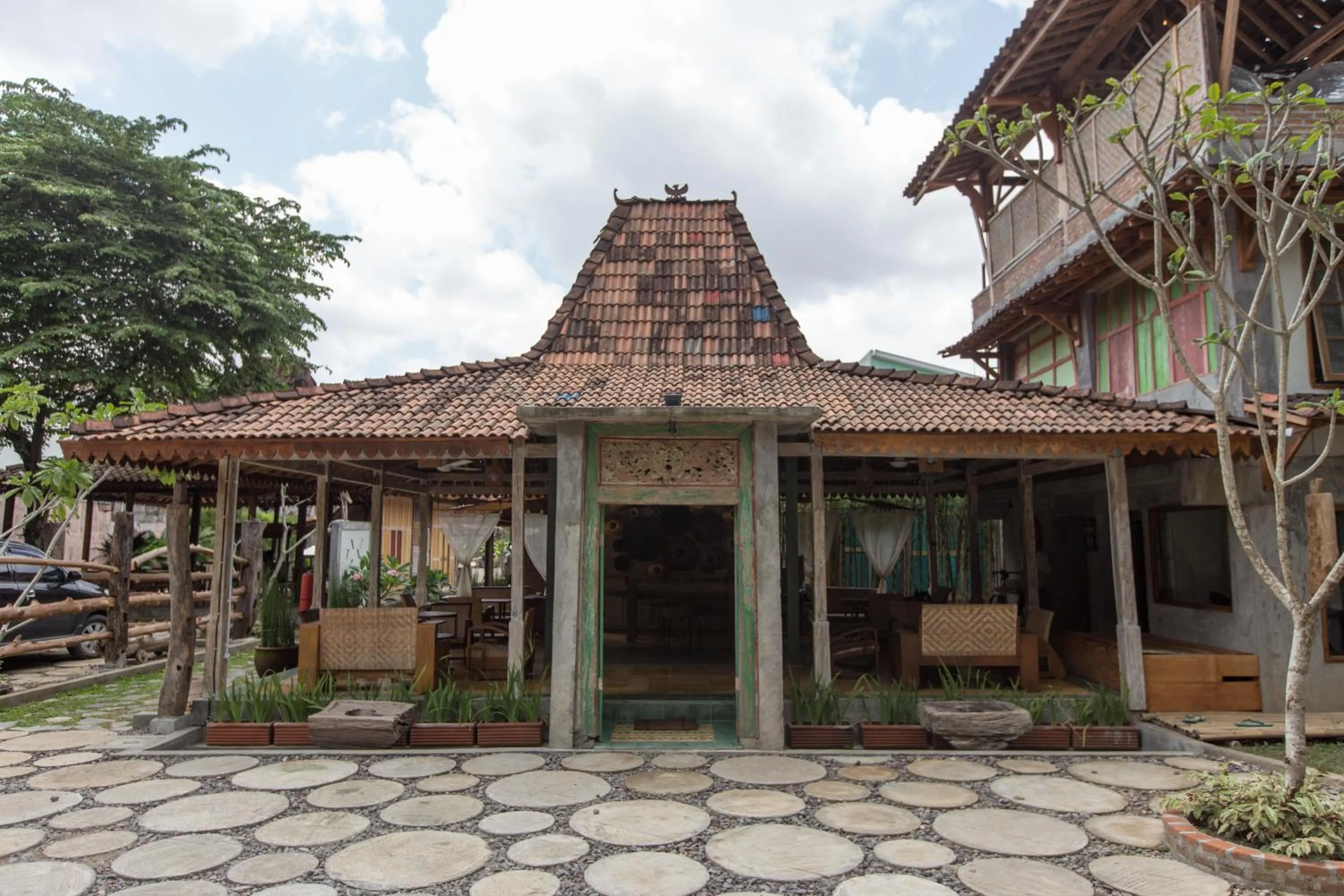 Property building in Kampung Lawasan Heritage Cottage