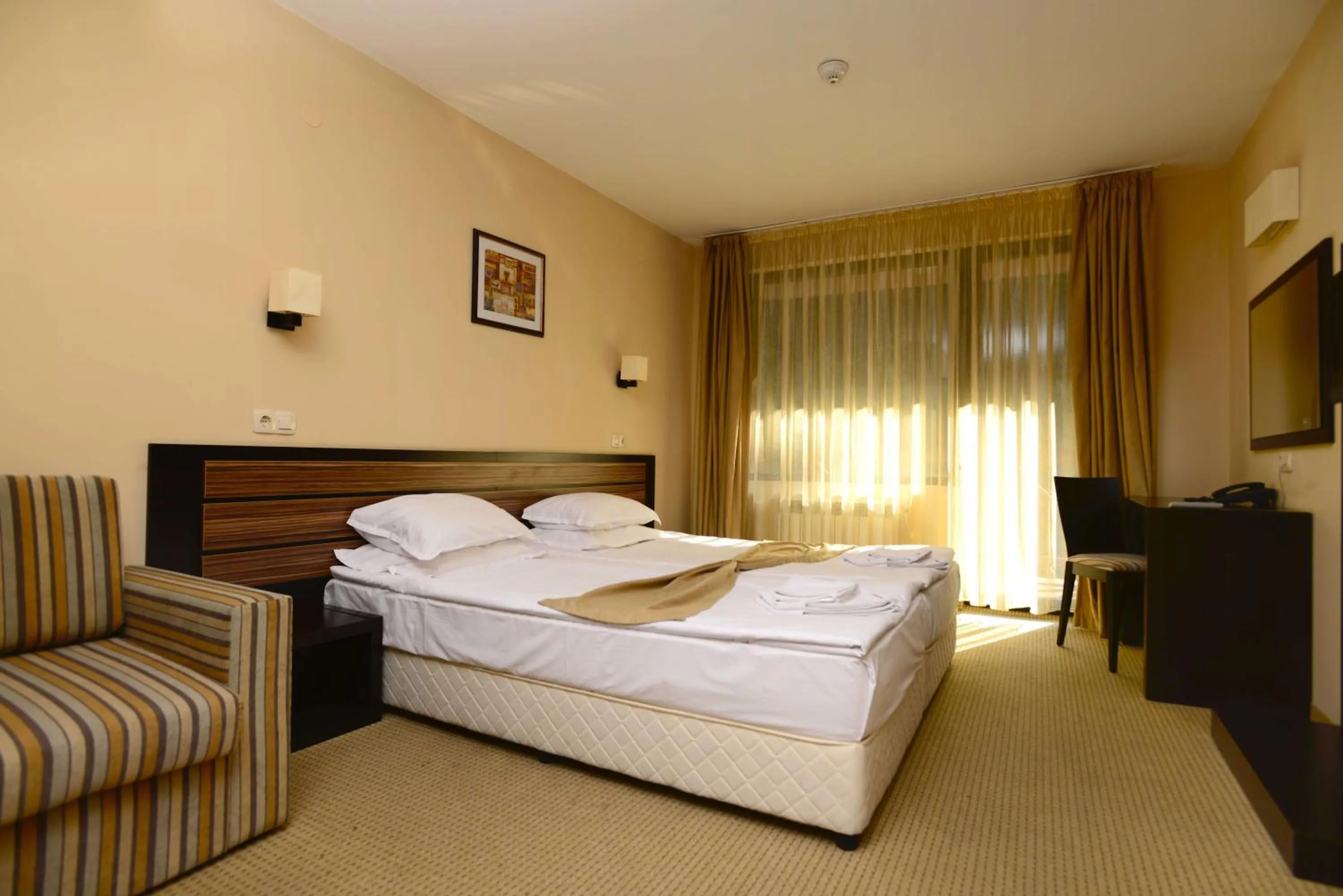 Photo of the whole room, Bed in Hotel Mursalitsa by HMG - Half board