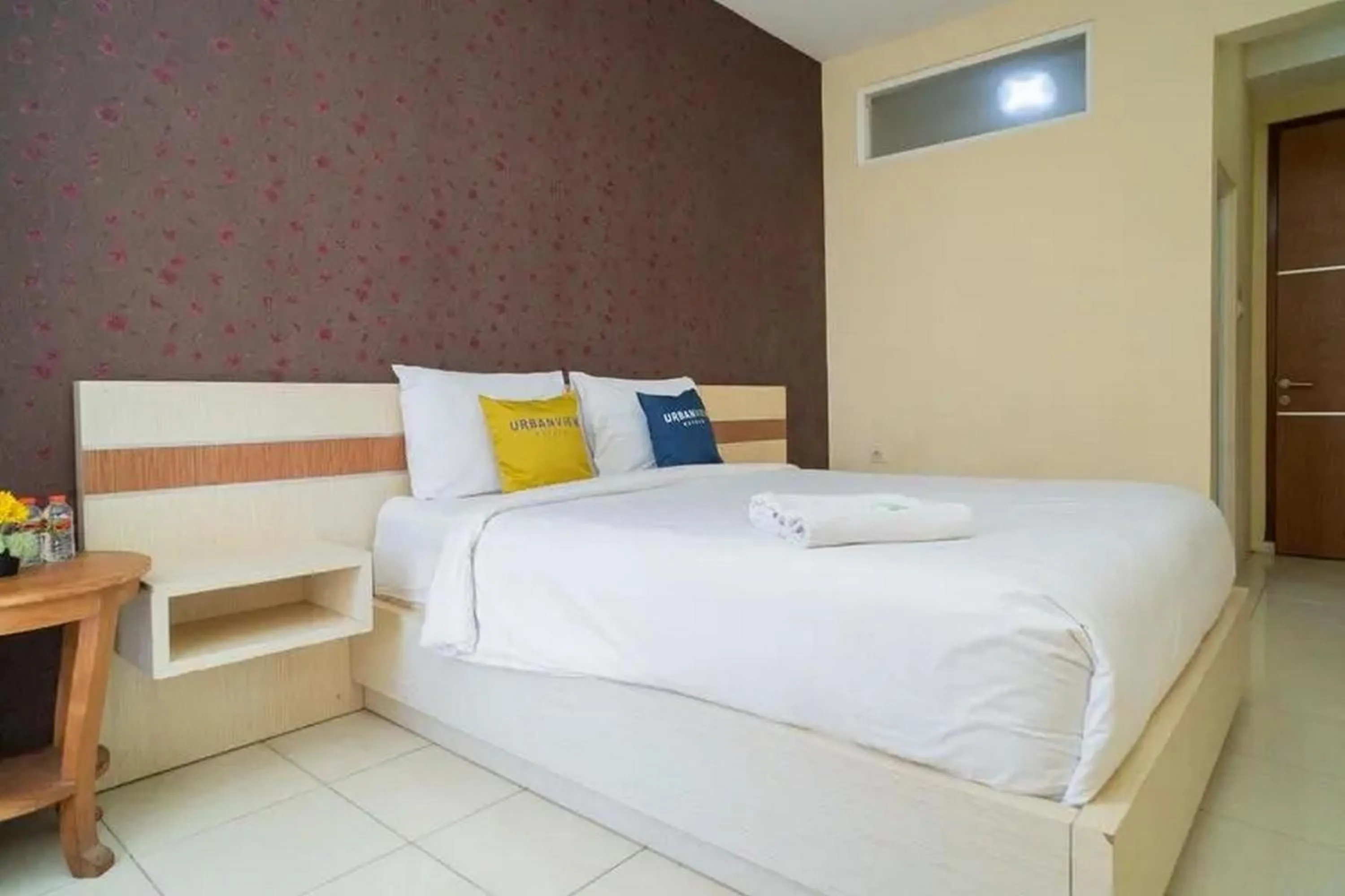 Bed in Urbanview Hotel Omah Anin Batu by RedDoorz
