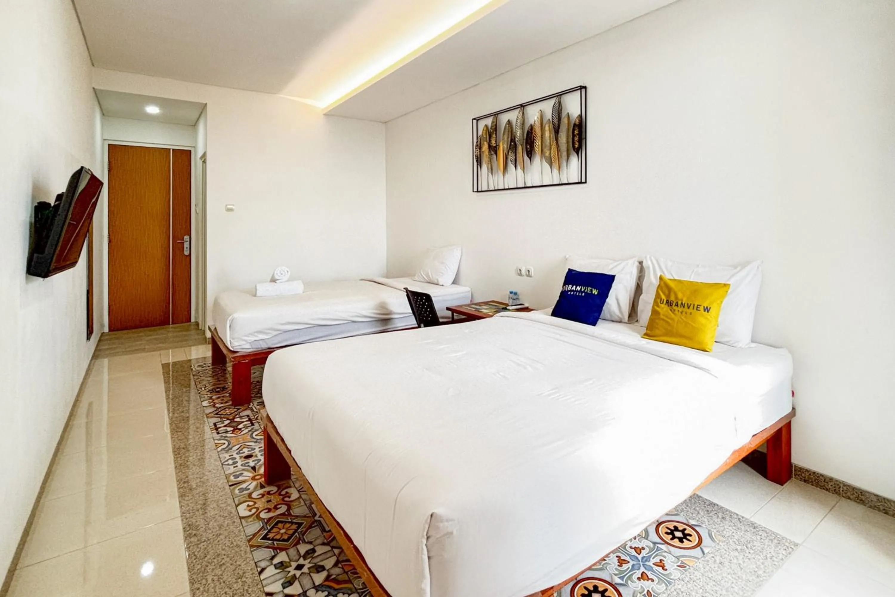 Bedroom, Bed in Urbanview Hotel Omah Anin Batu by RedDoorz