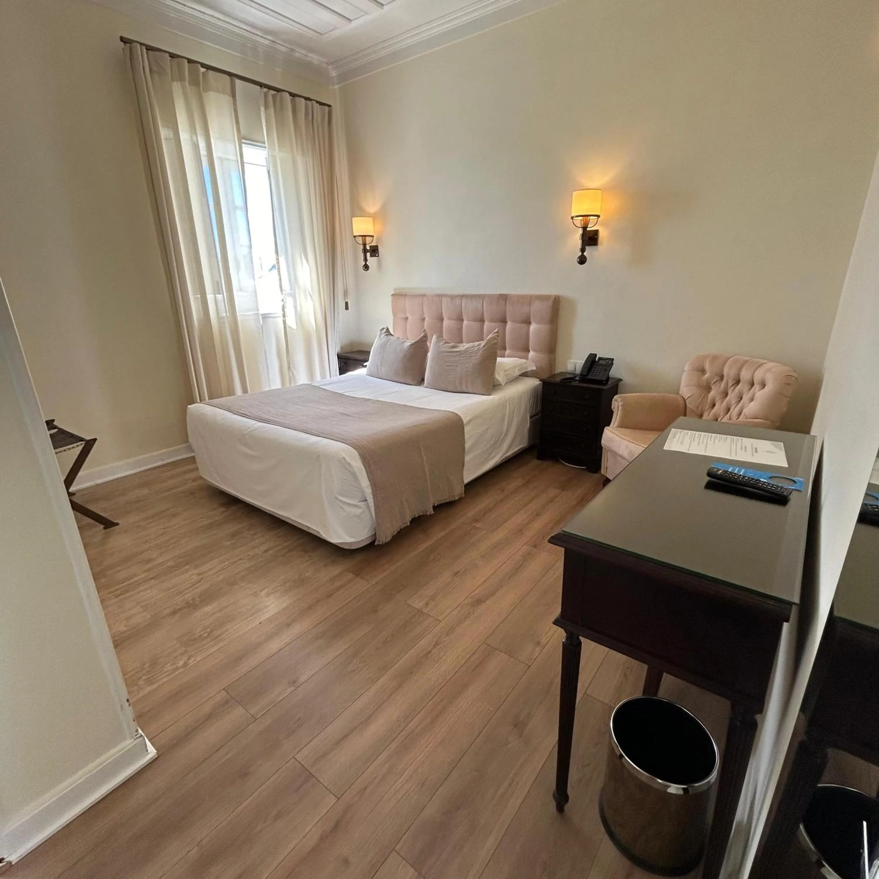 Bedroom, Bed in Hotel Joao Padeiro