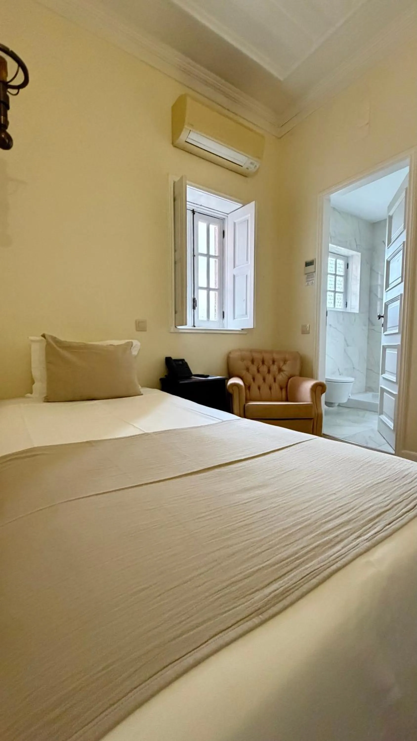 Bedroom, Bed in Hotel Joao Padeiro