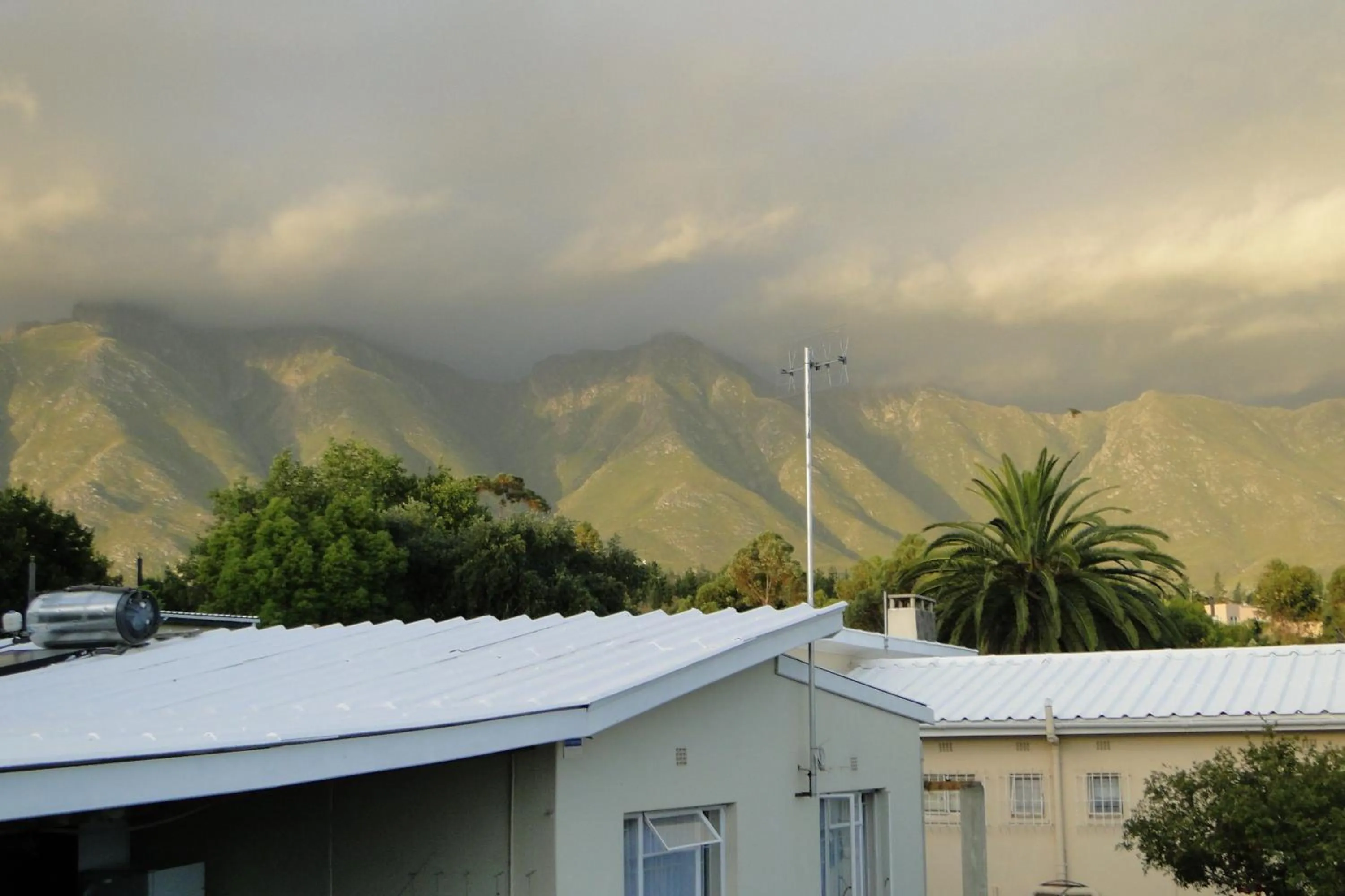 Mountain view in Aalkie's Dream