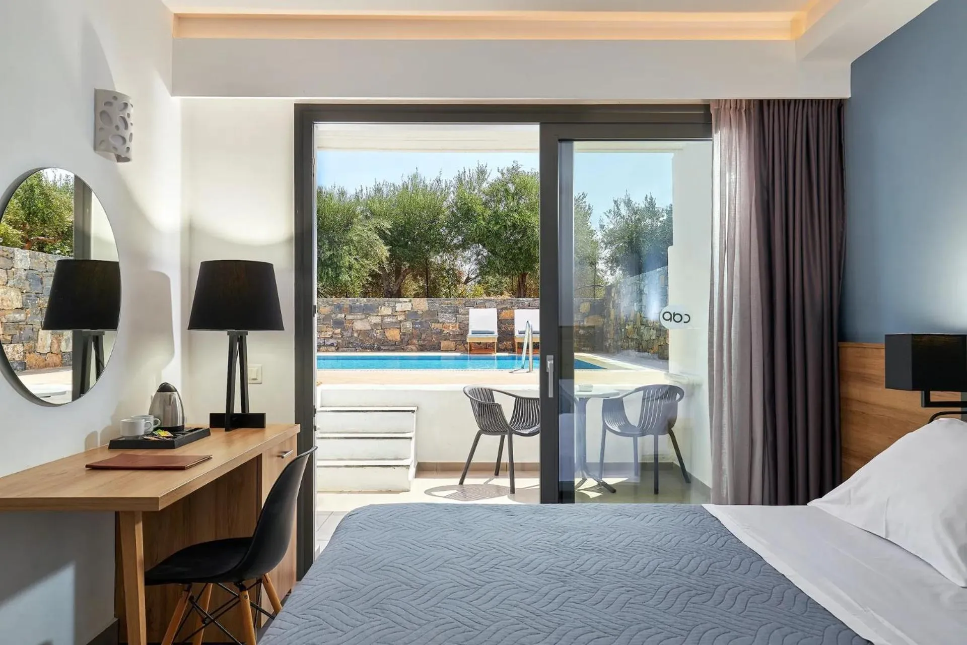 Balcony/Terrace, Bed in Sentido Amounda Bay