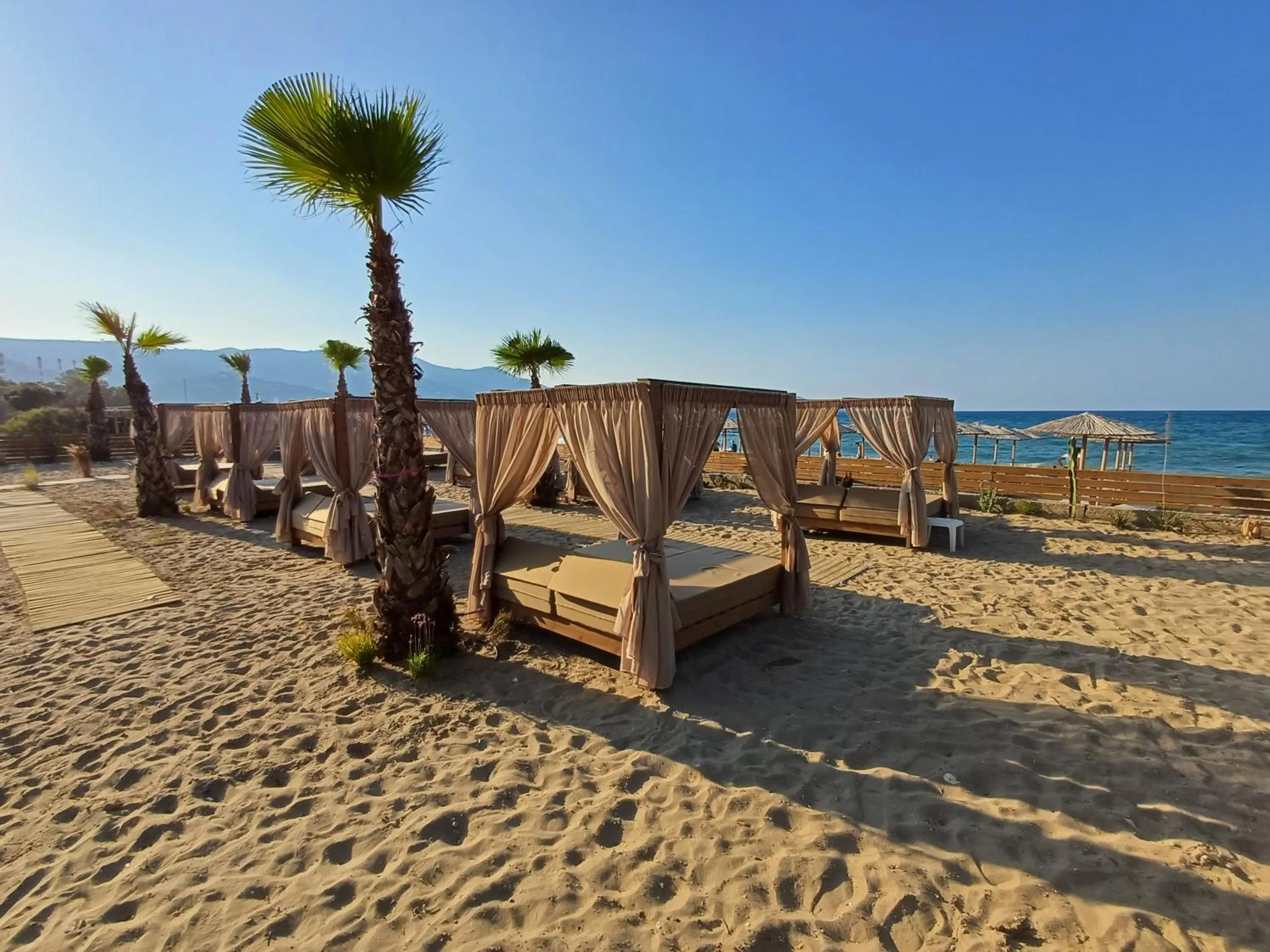 Beach in Sentido Amounda Bay