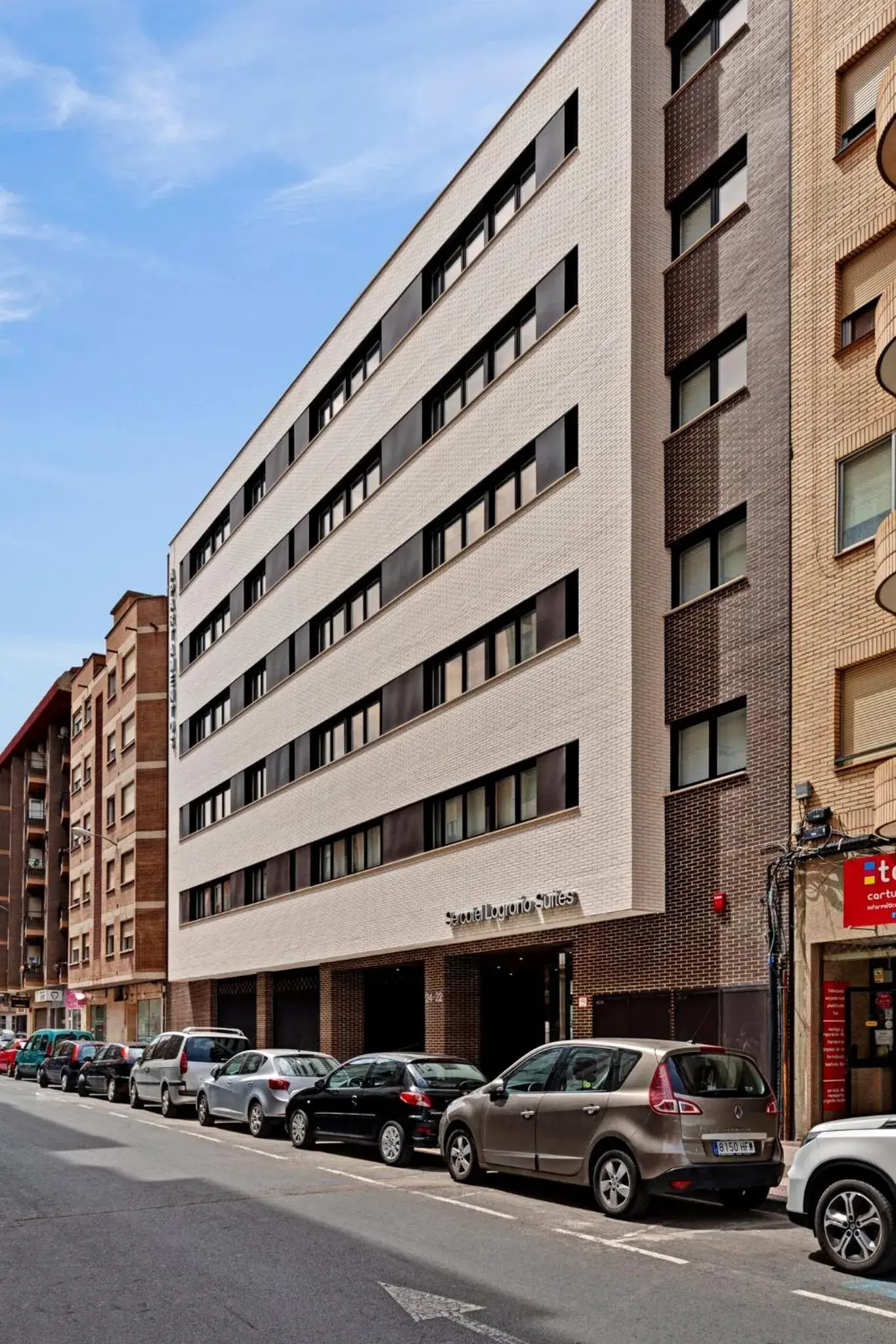 Facade/entrance in Sercotel Logroño Suites Facade/entrance in Sercotel Logroño Suites
