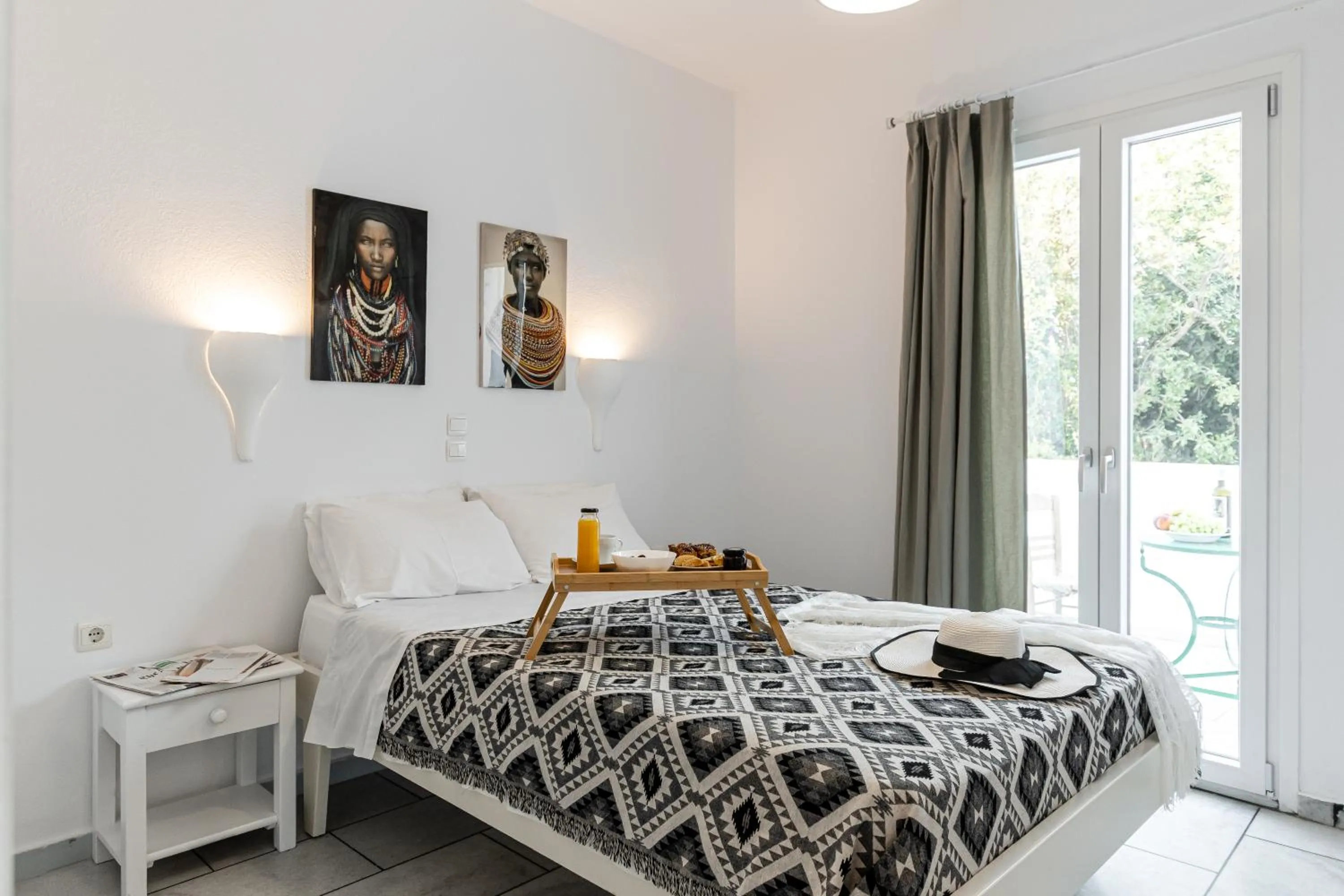 Shower, Bed in Birbas Hotel