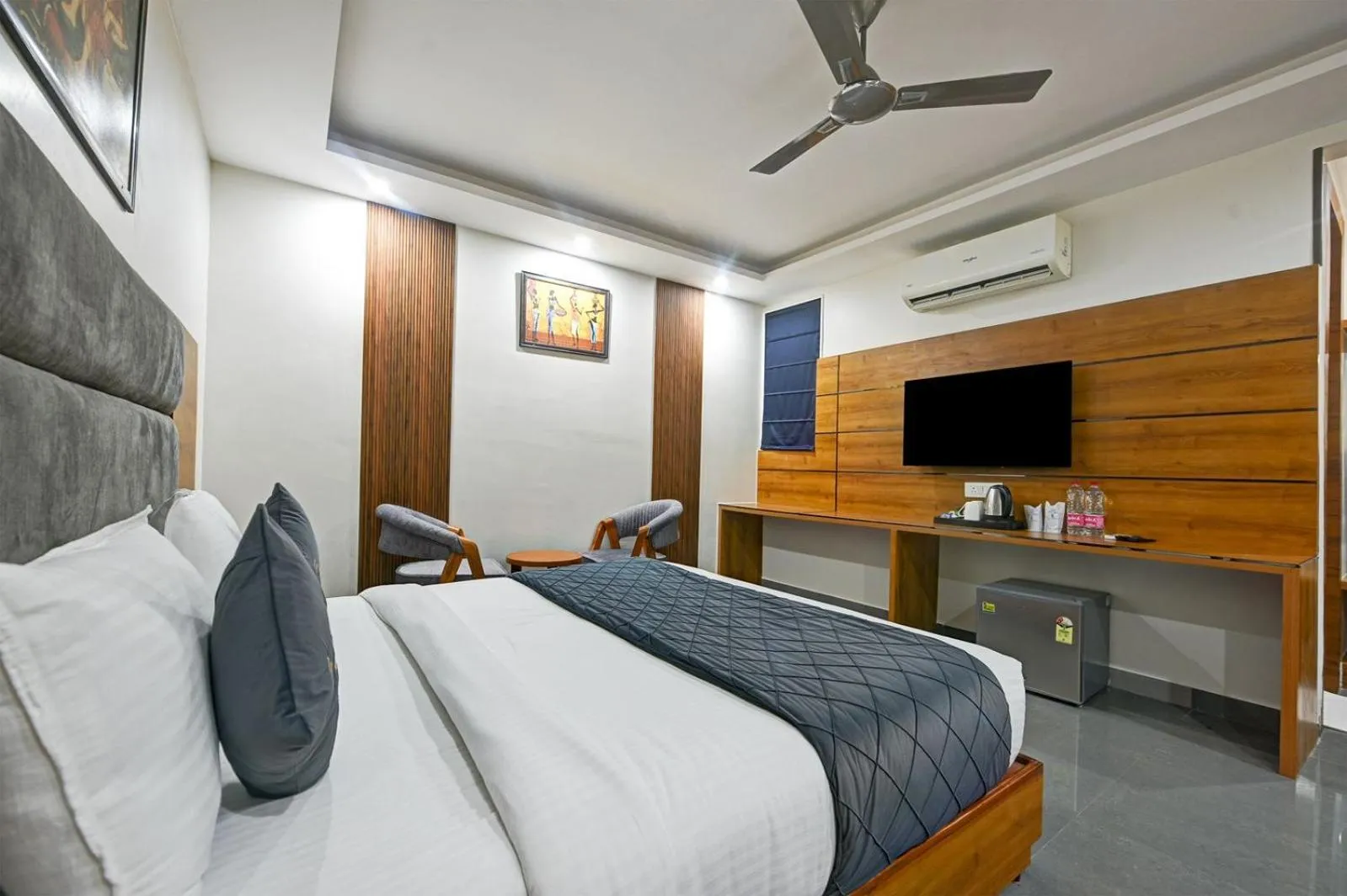 Bed in Kelvish Hotel- Delhi Airport